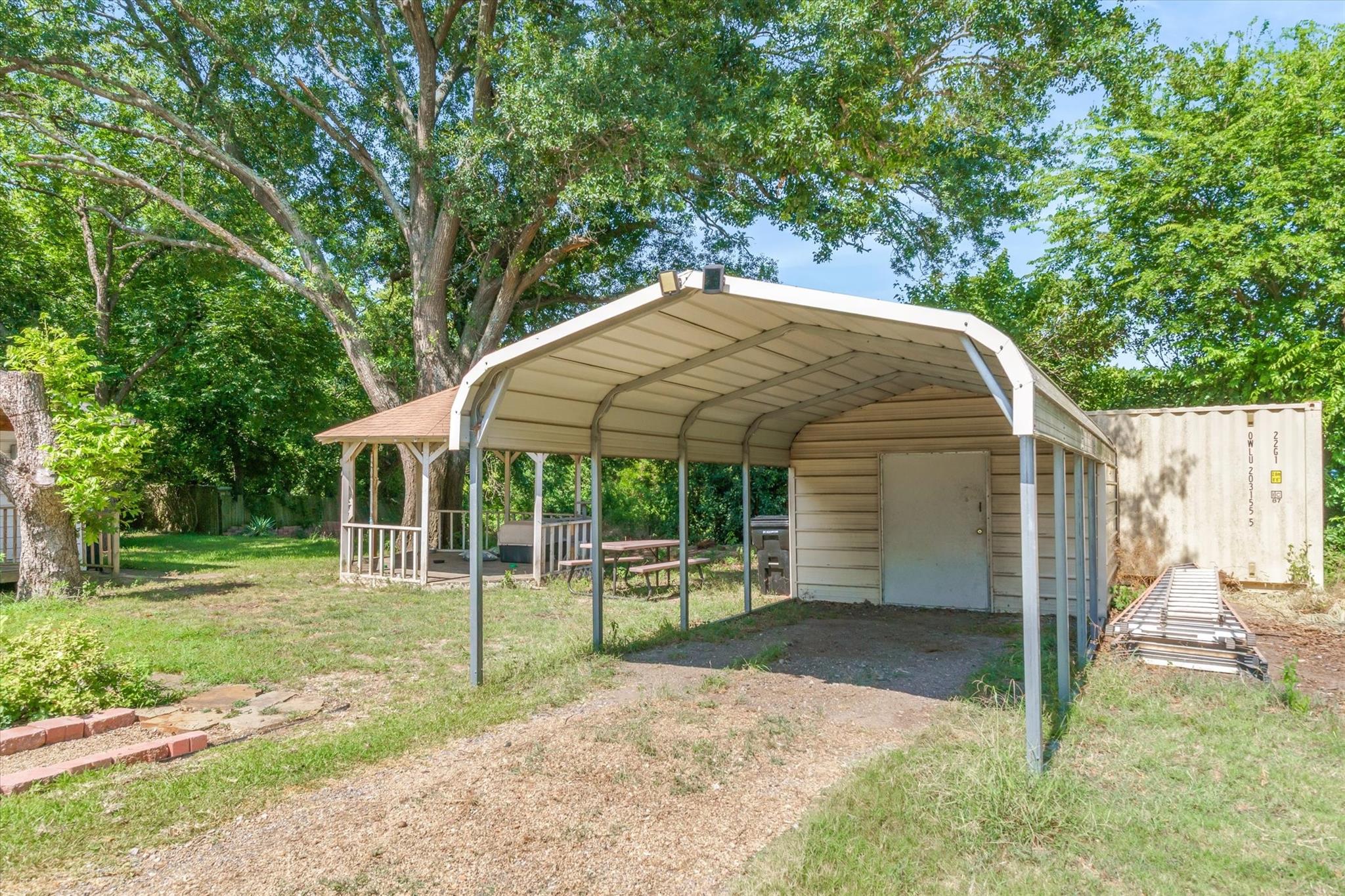 main property photo 21