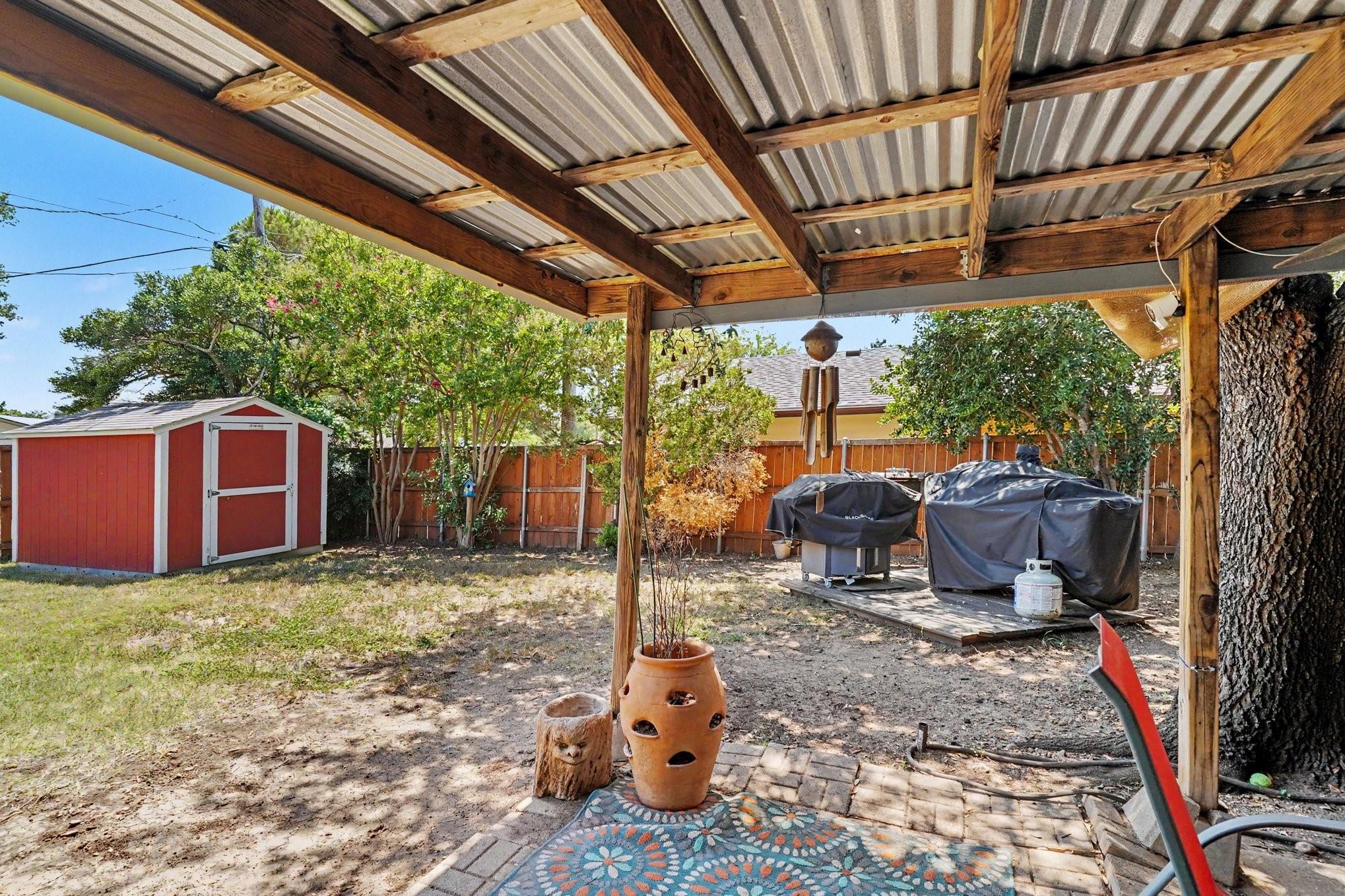 main property photo 13