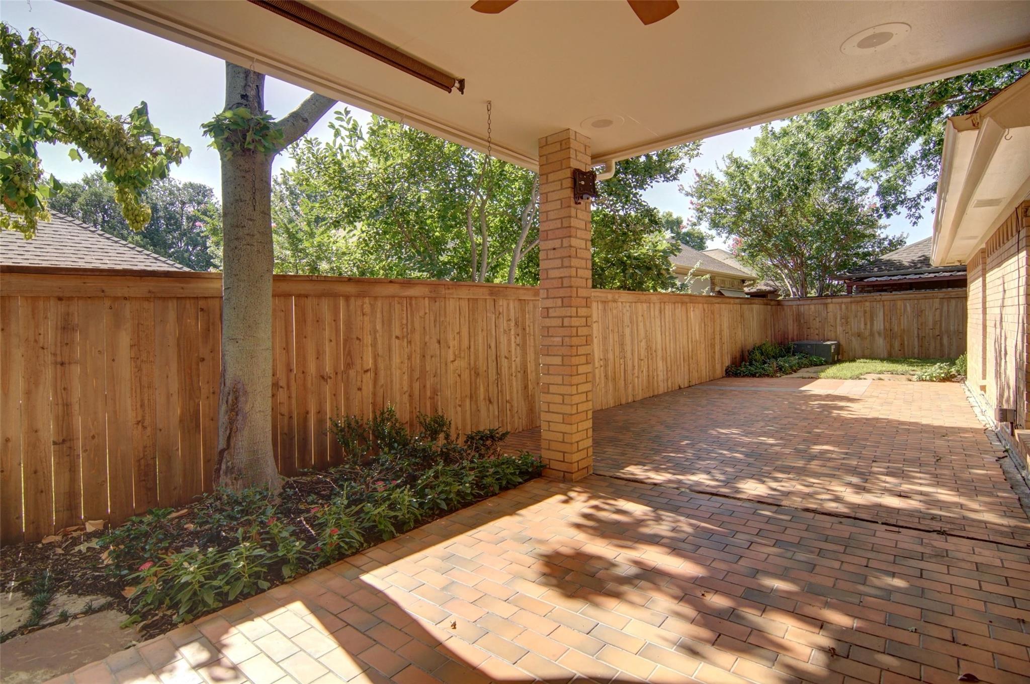 main property photo 31