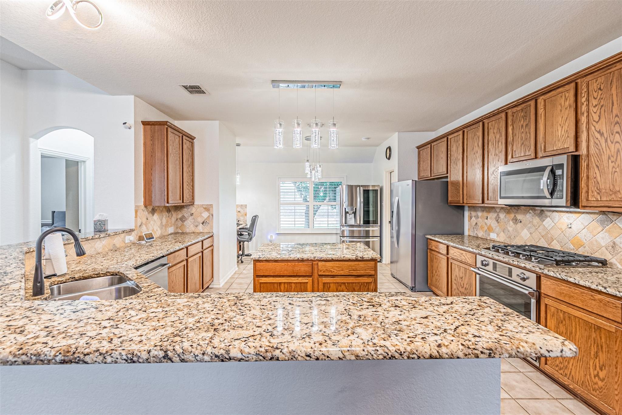 main property photo 7