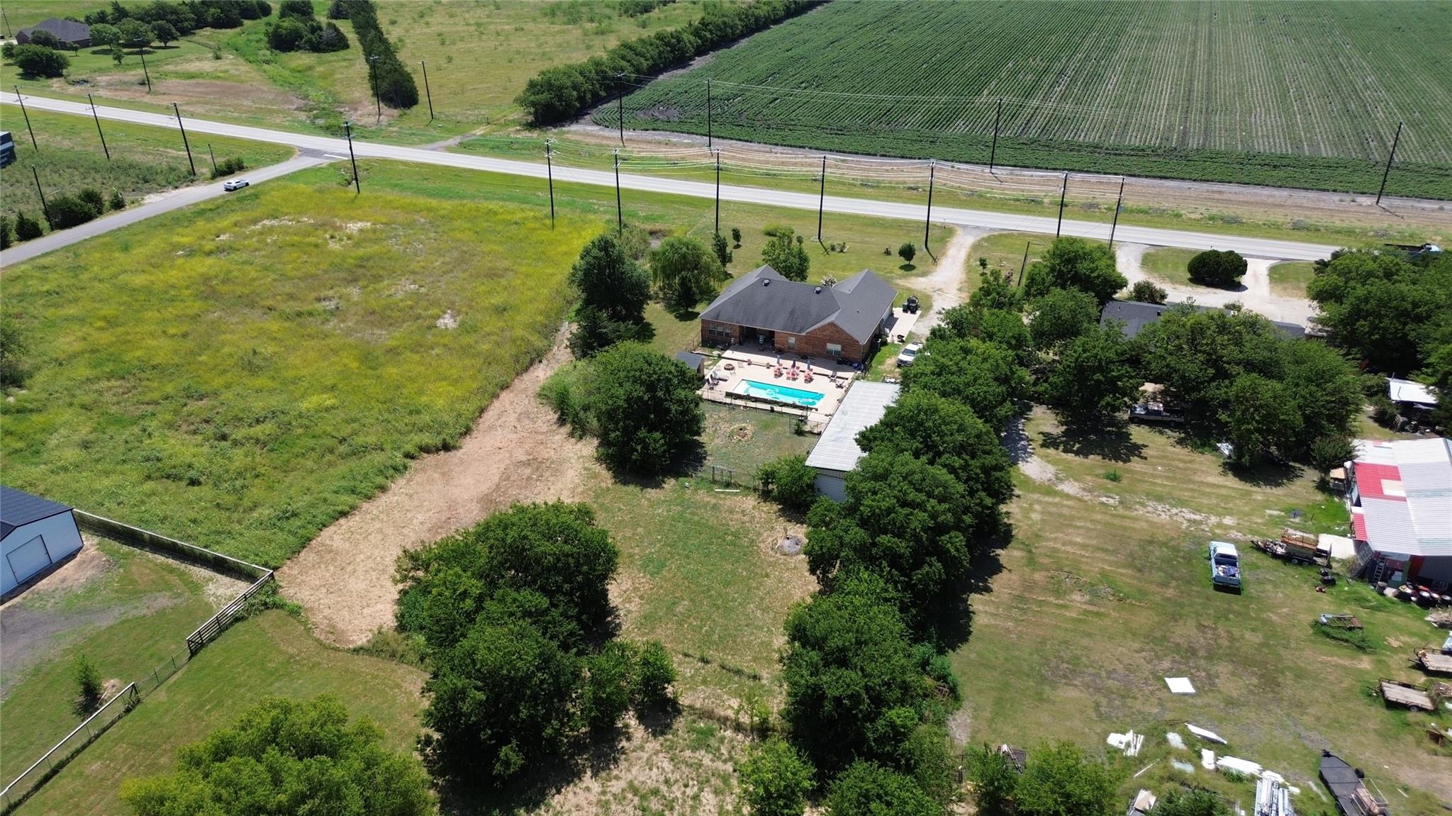 main property photo 37