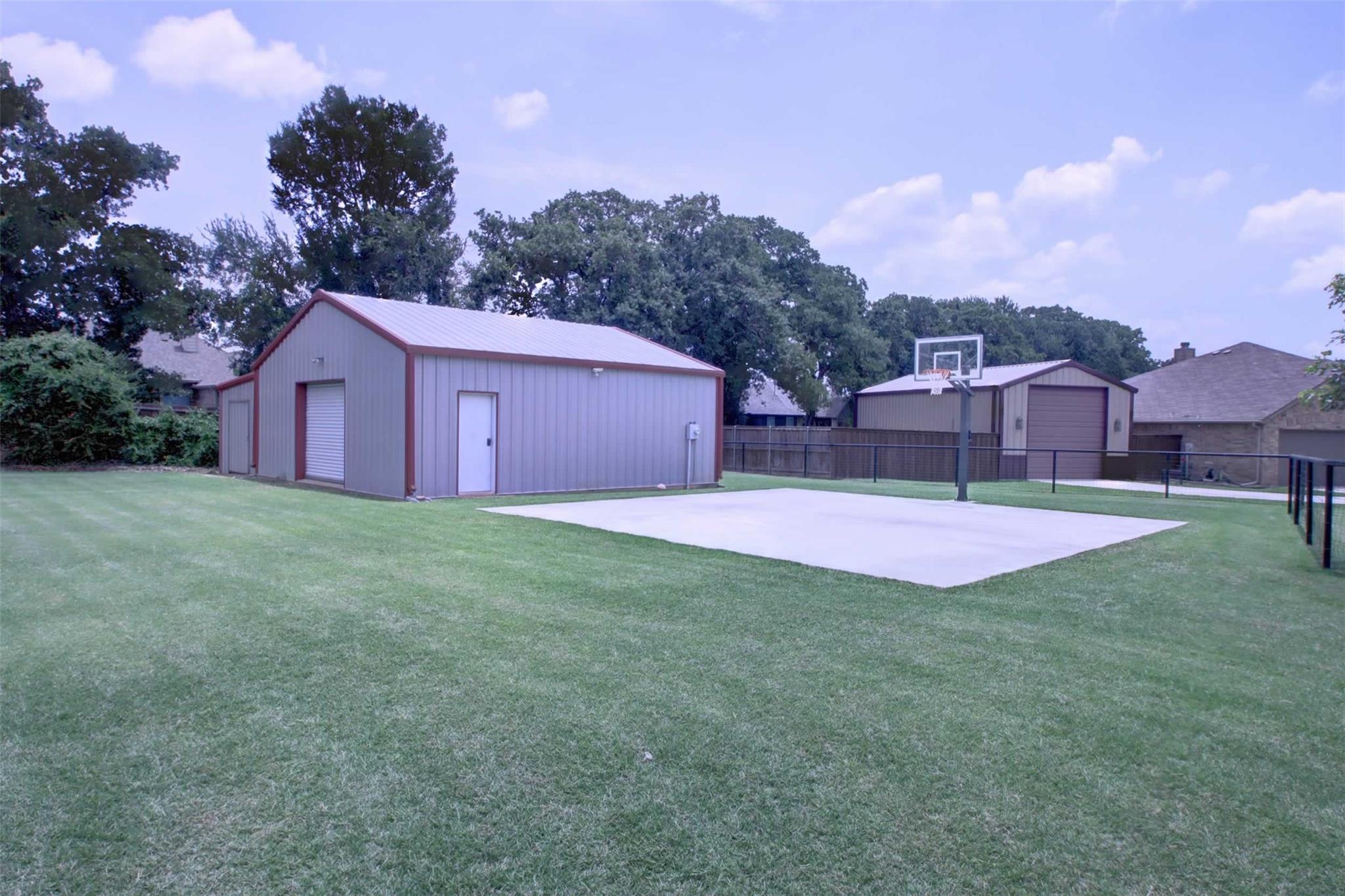 main property photo 29