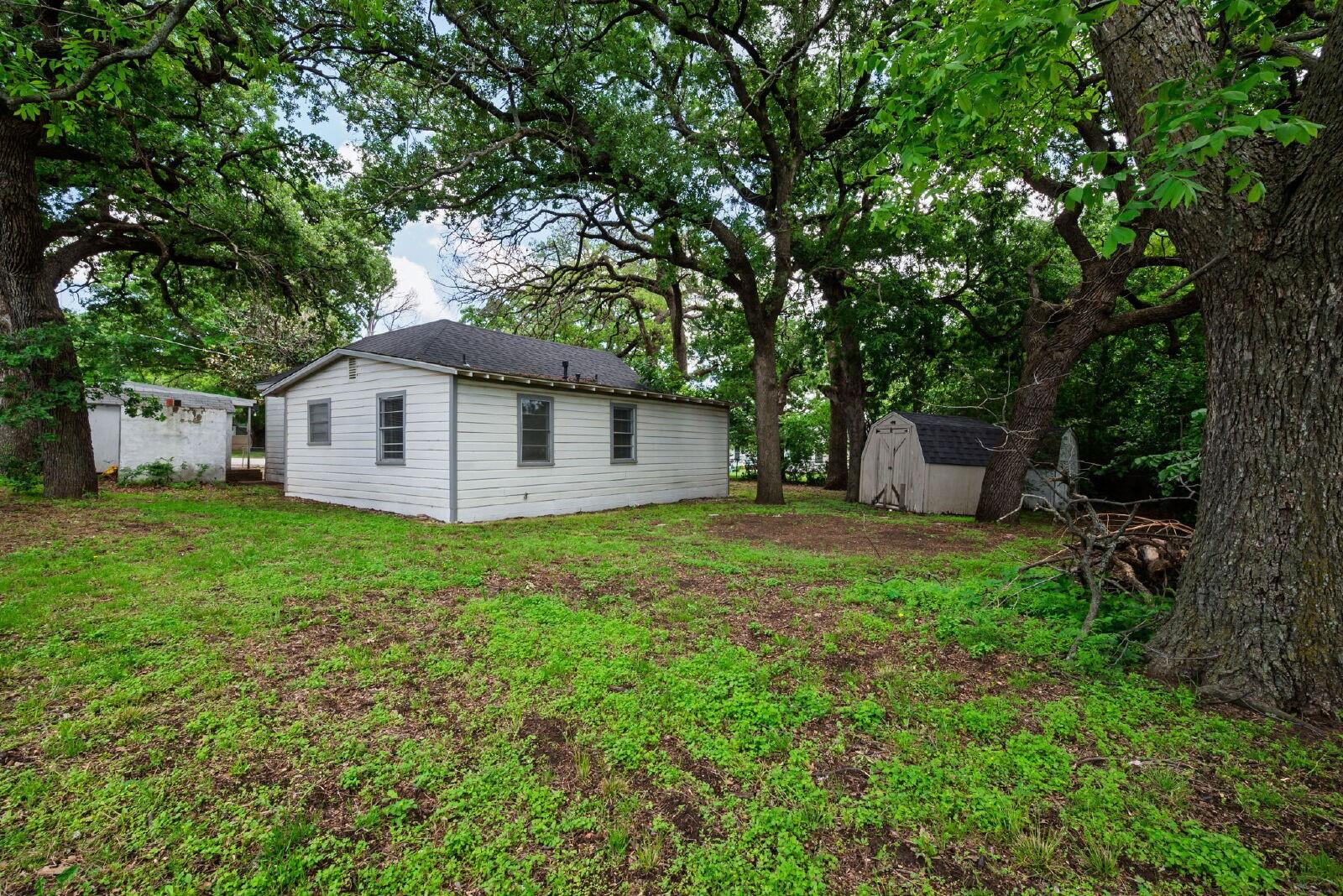 main property photo 22