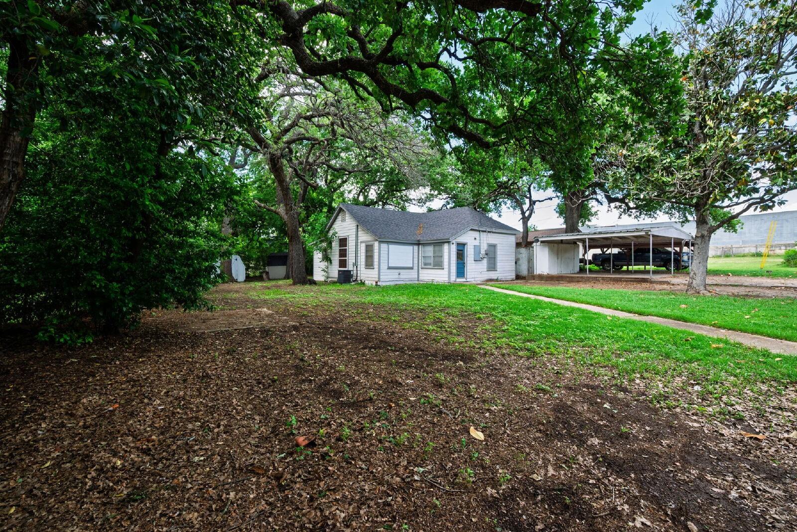 main property photo 3