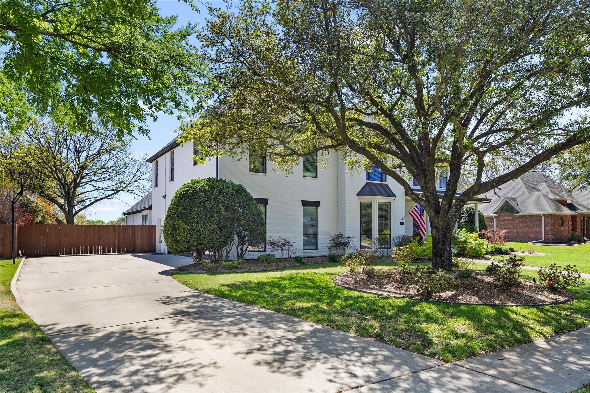 main property photo 6