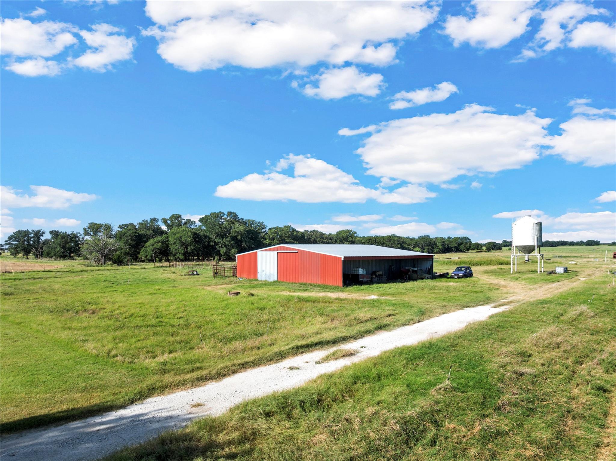 main property photo 27