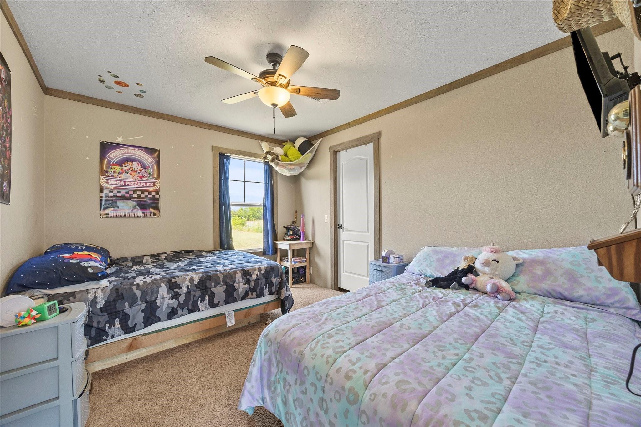 main property photo 16