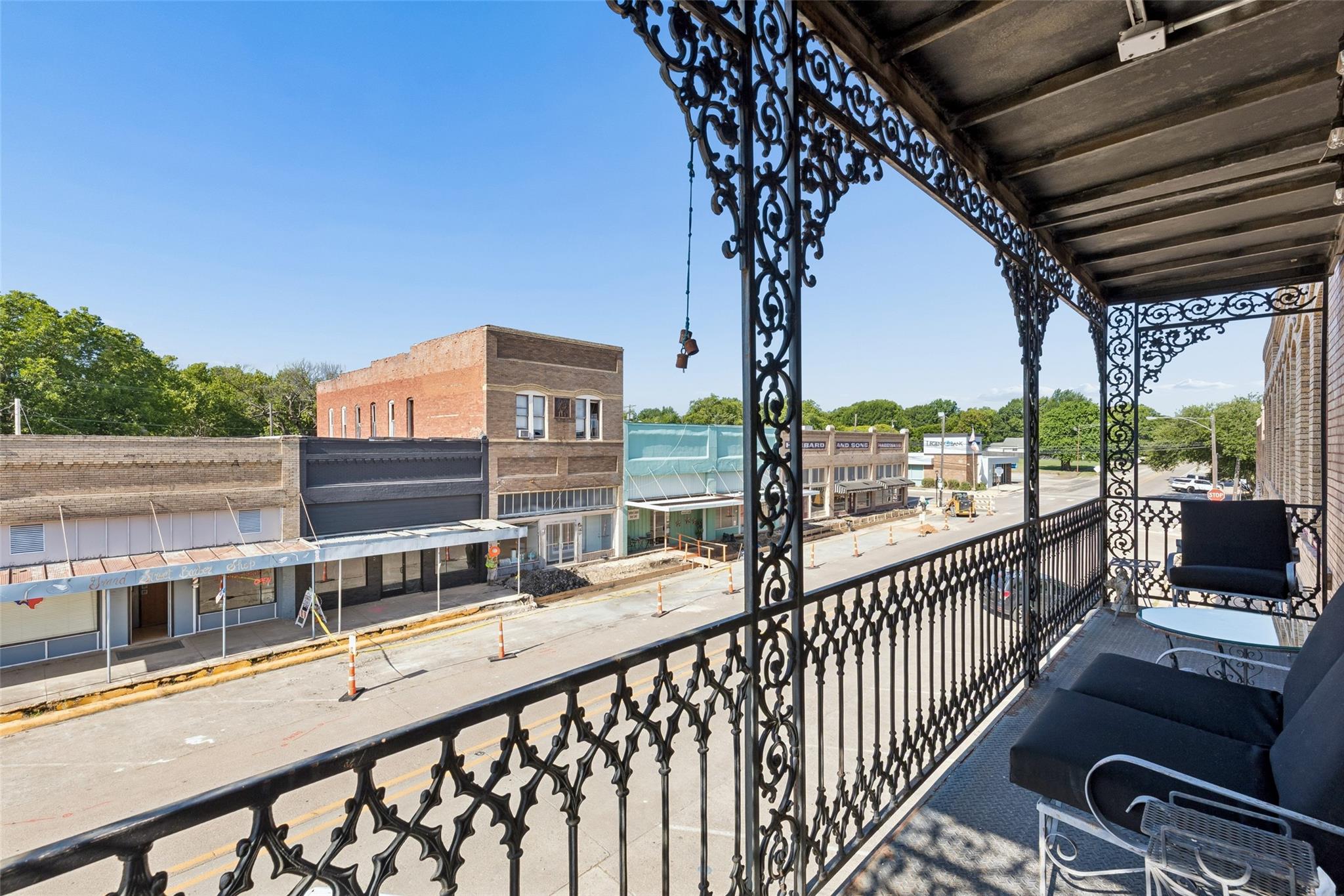 main property photo 10