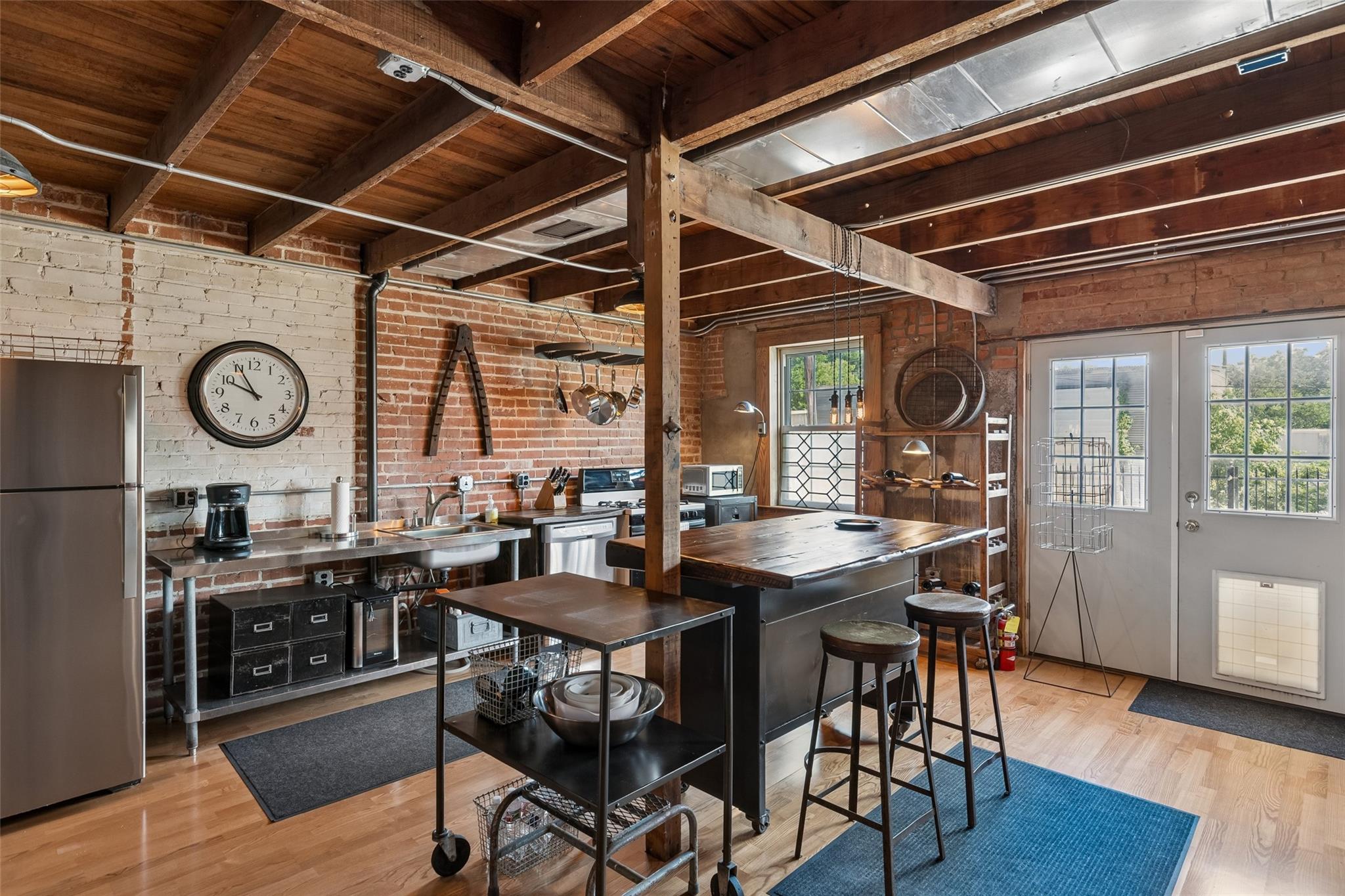 main property photo 22