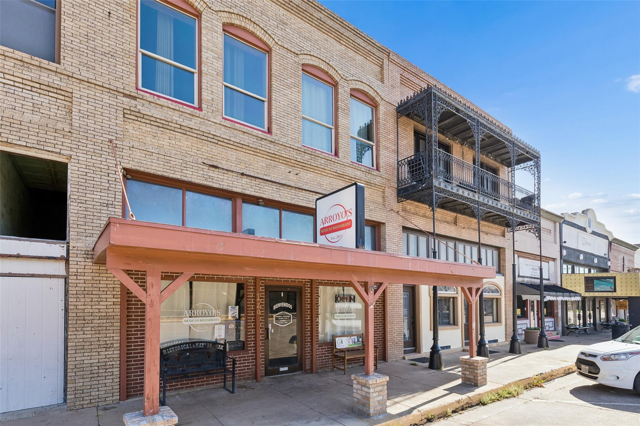 main property photo 6