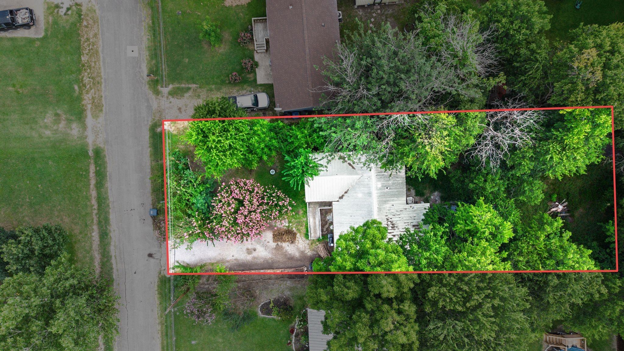 main property photo 28