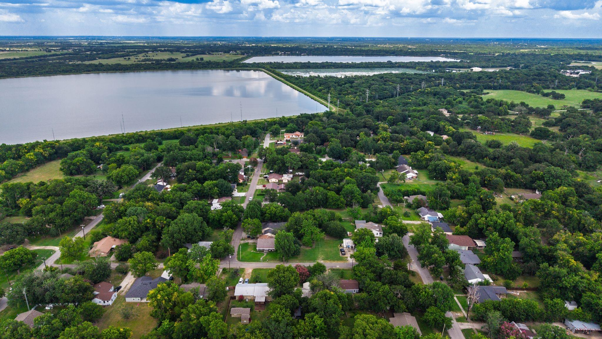main property photo 34