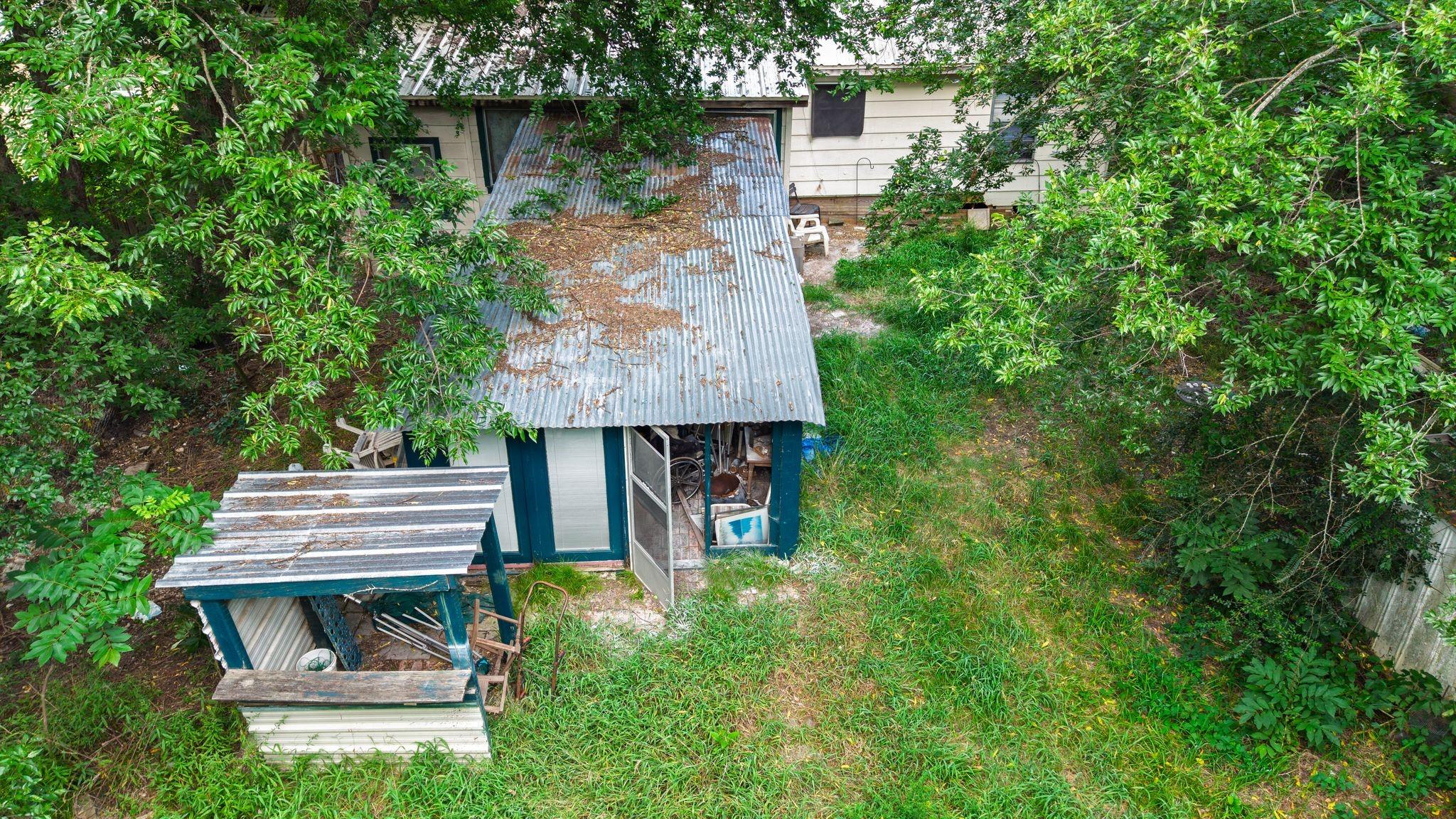 main property photo 37