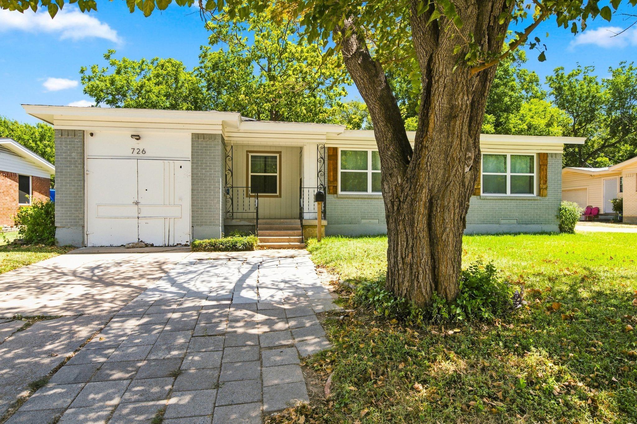 main property photo 2