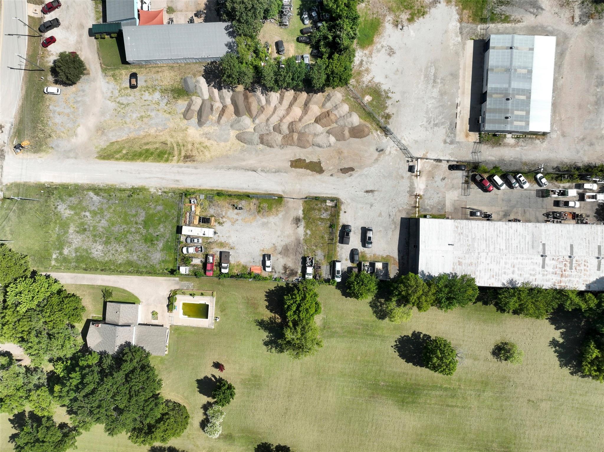 main property photo 27