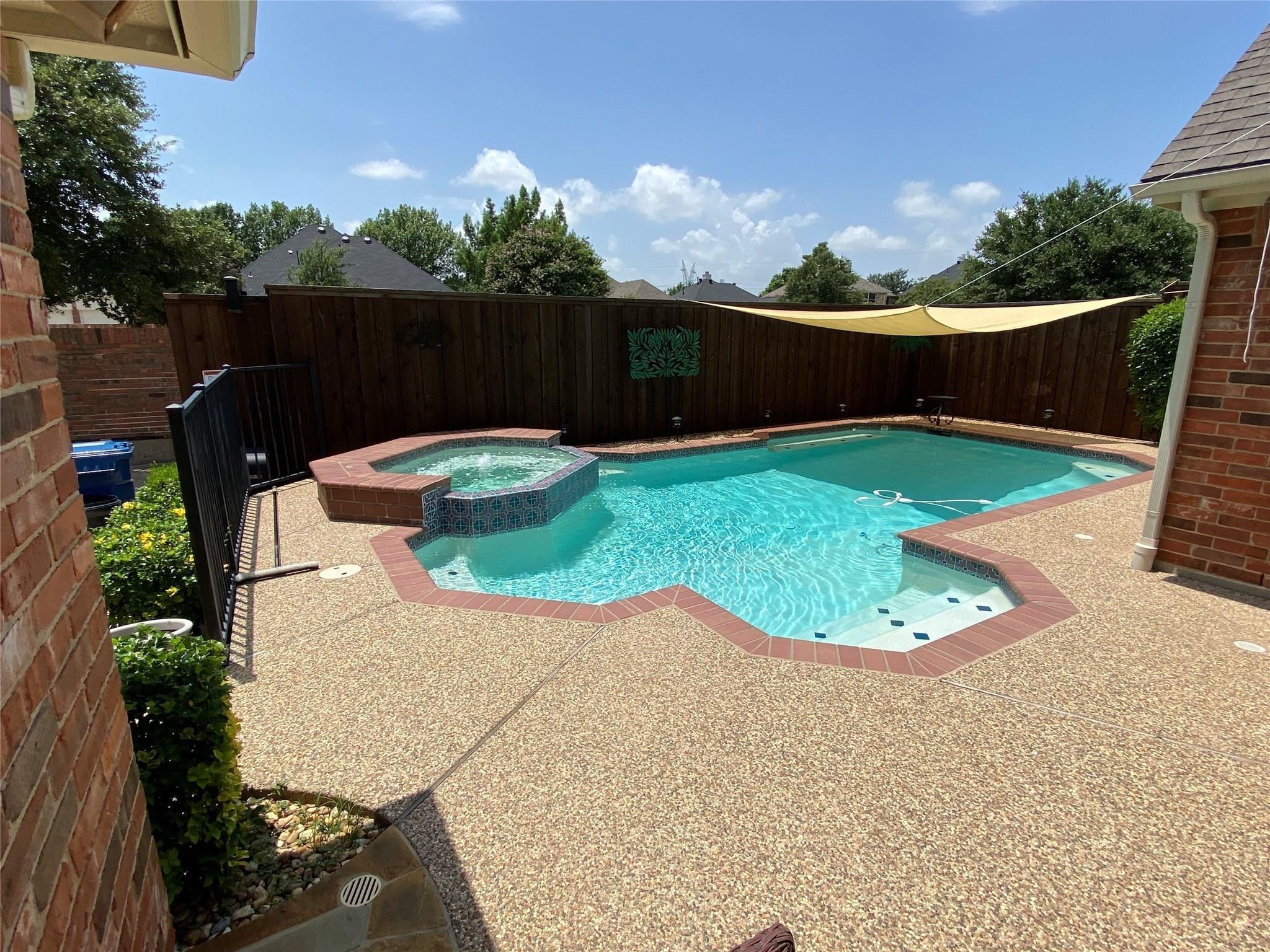 main property photo 23