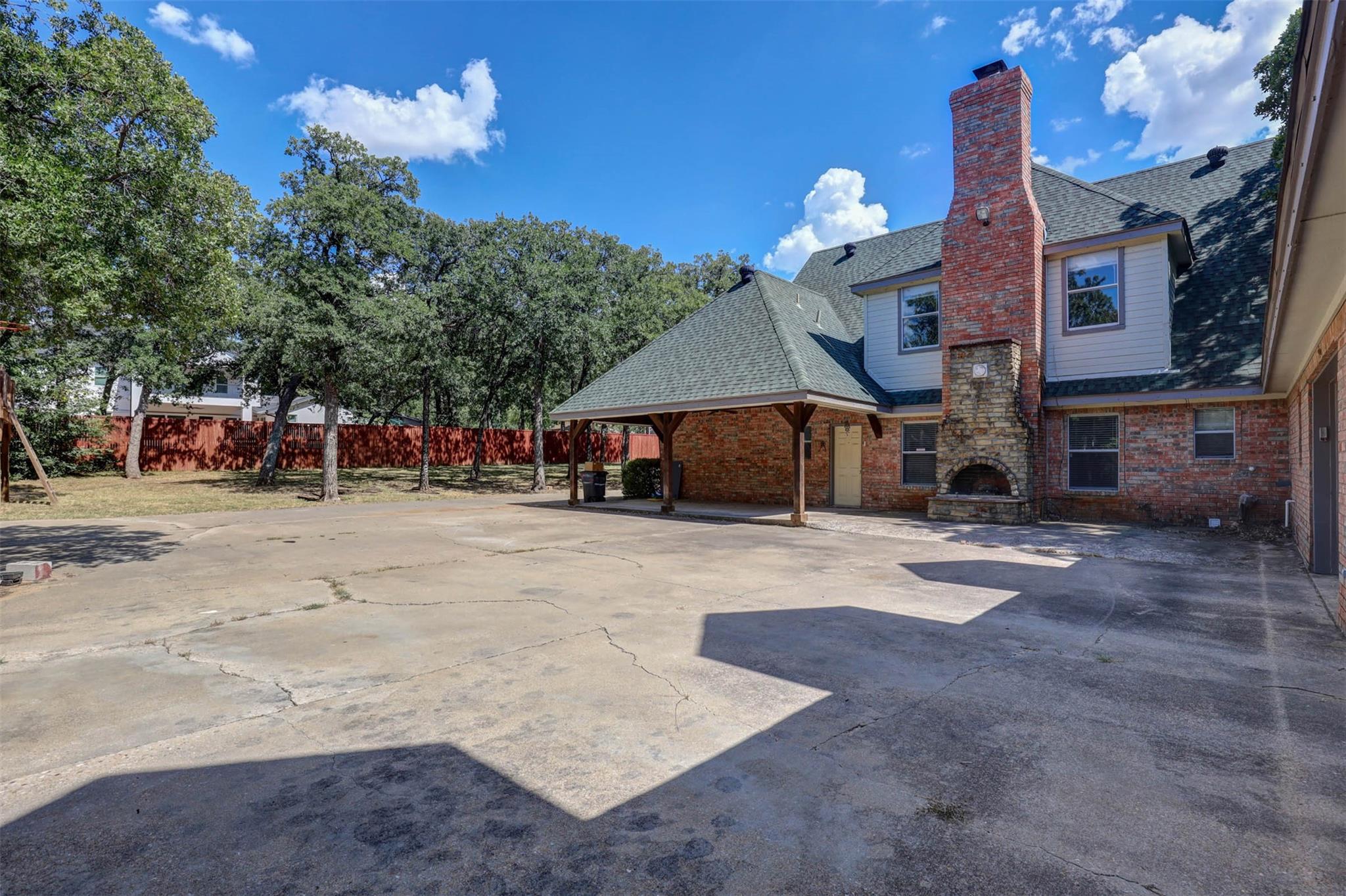 main property photo 6