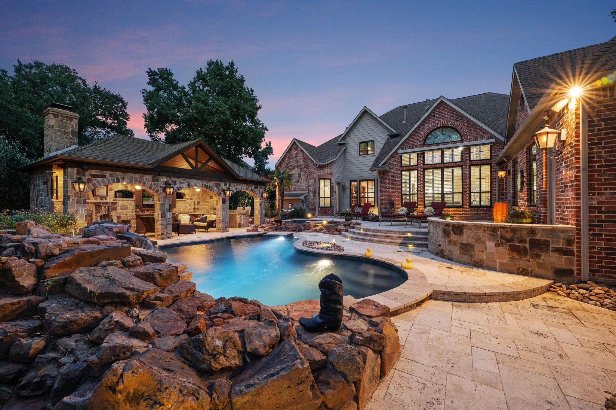 main property photo 31