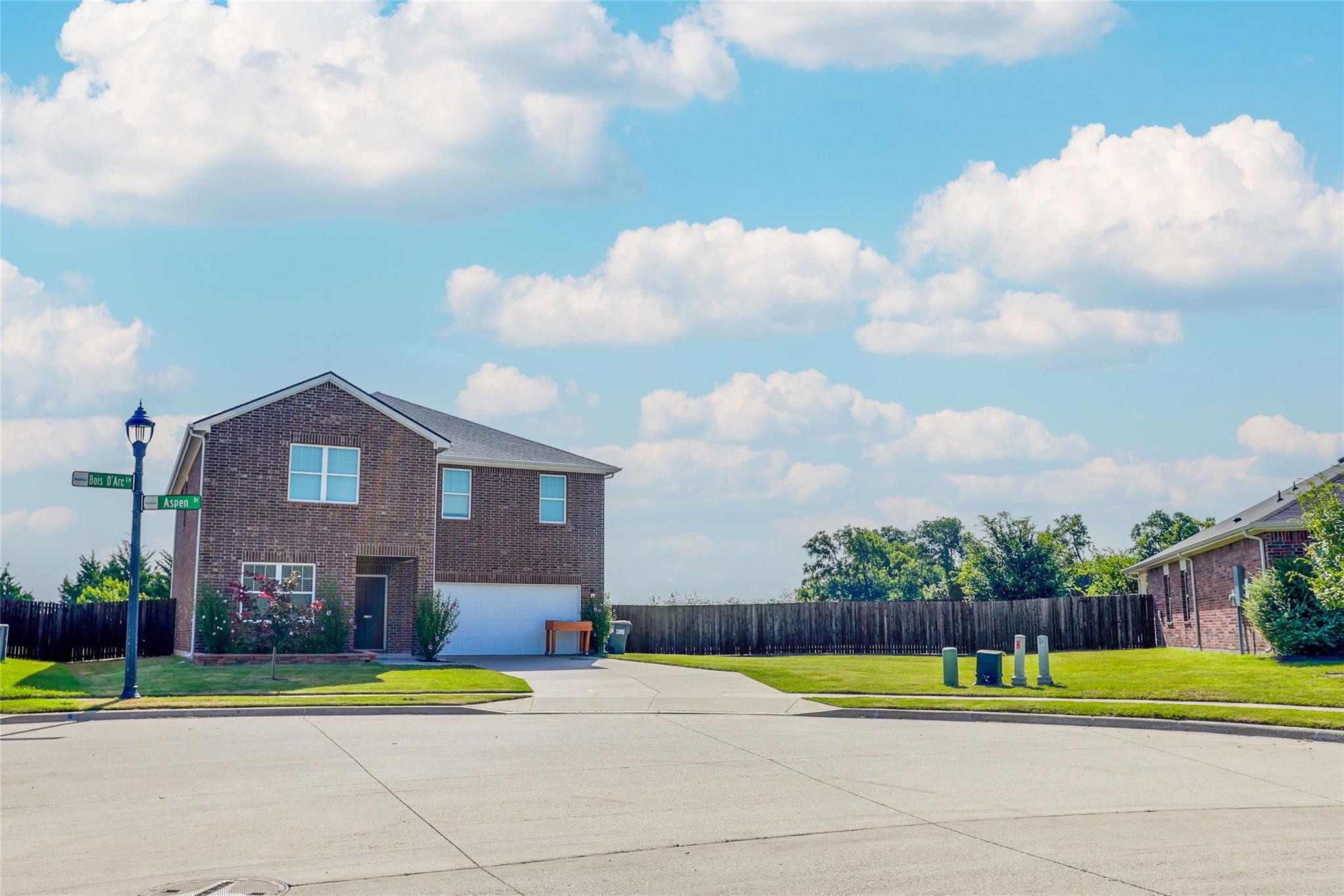main property photo 28