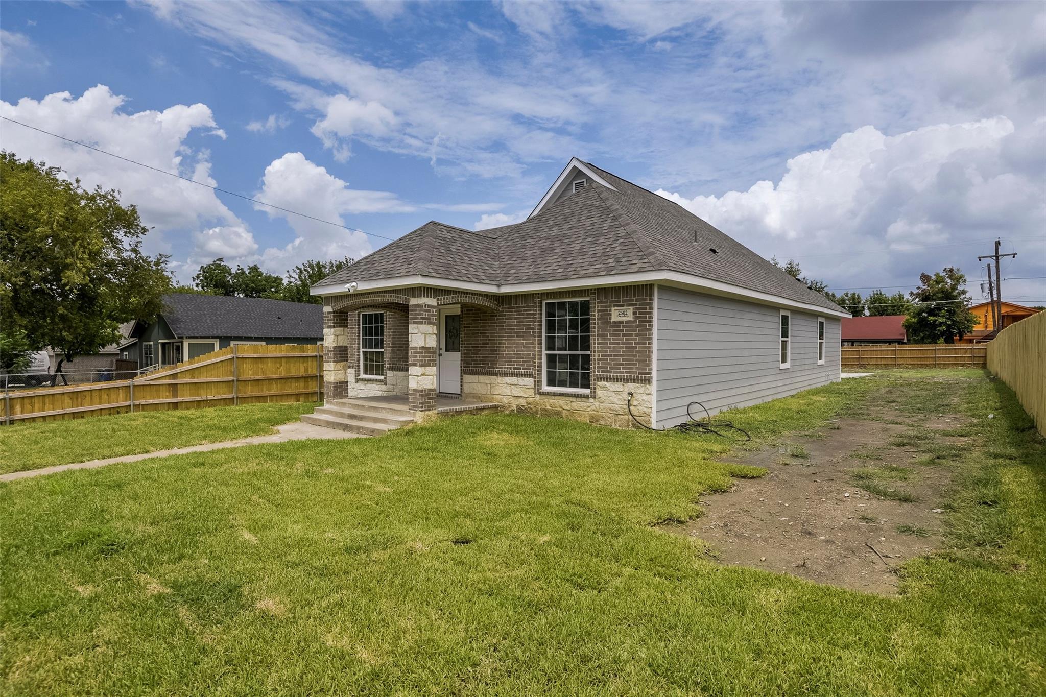 main property photo 26