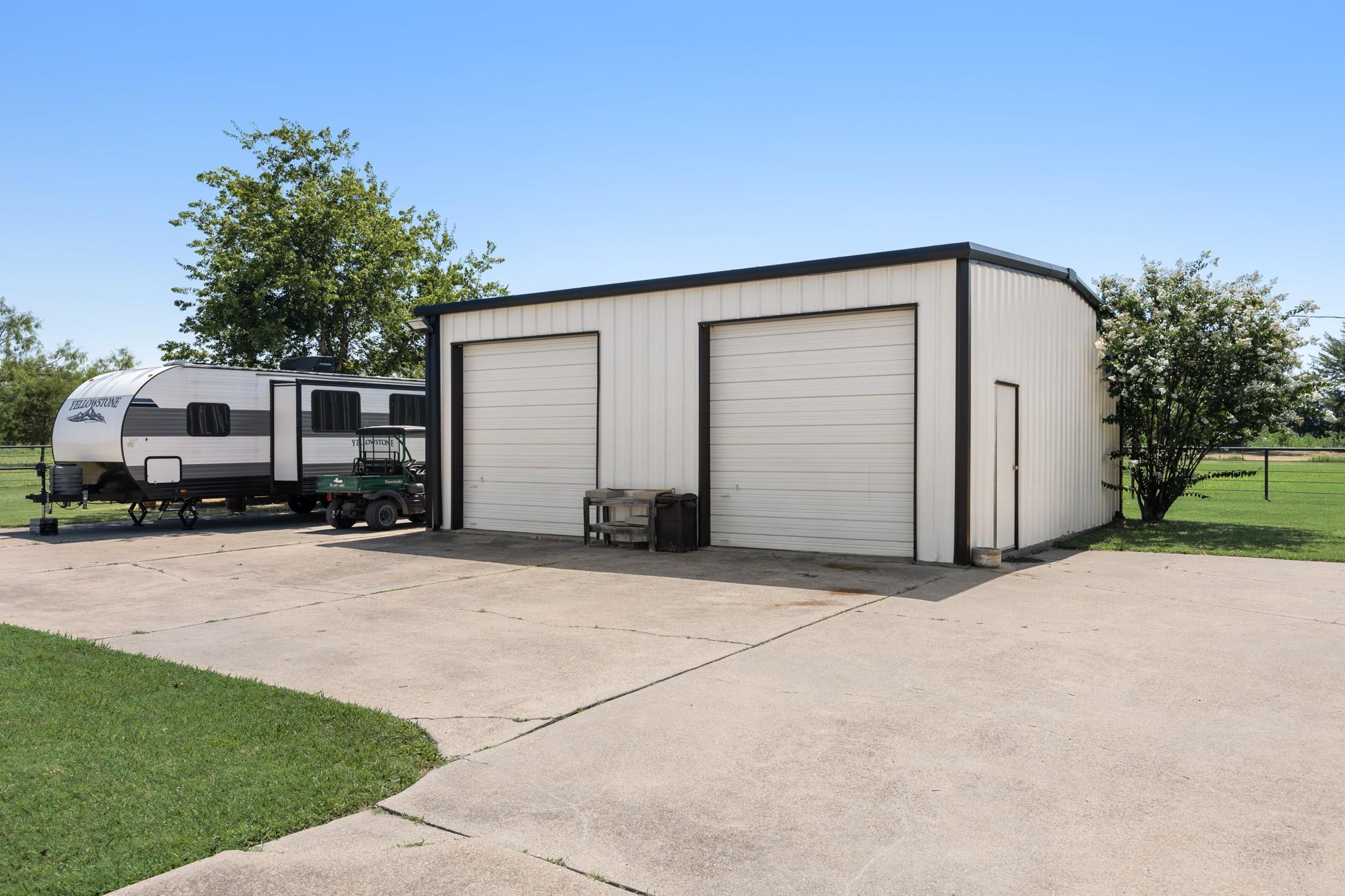 main property photo 24