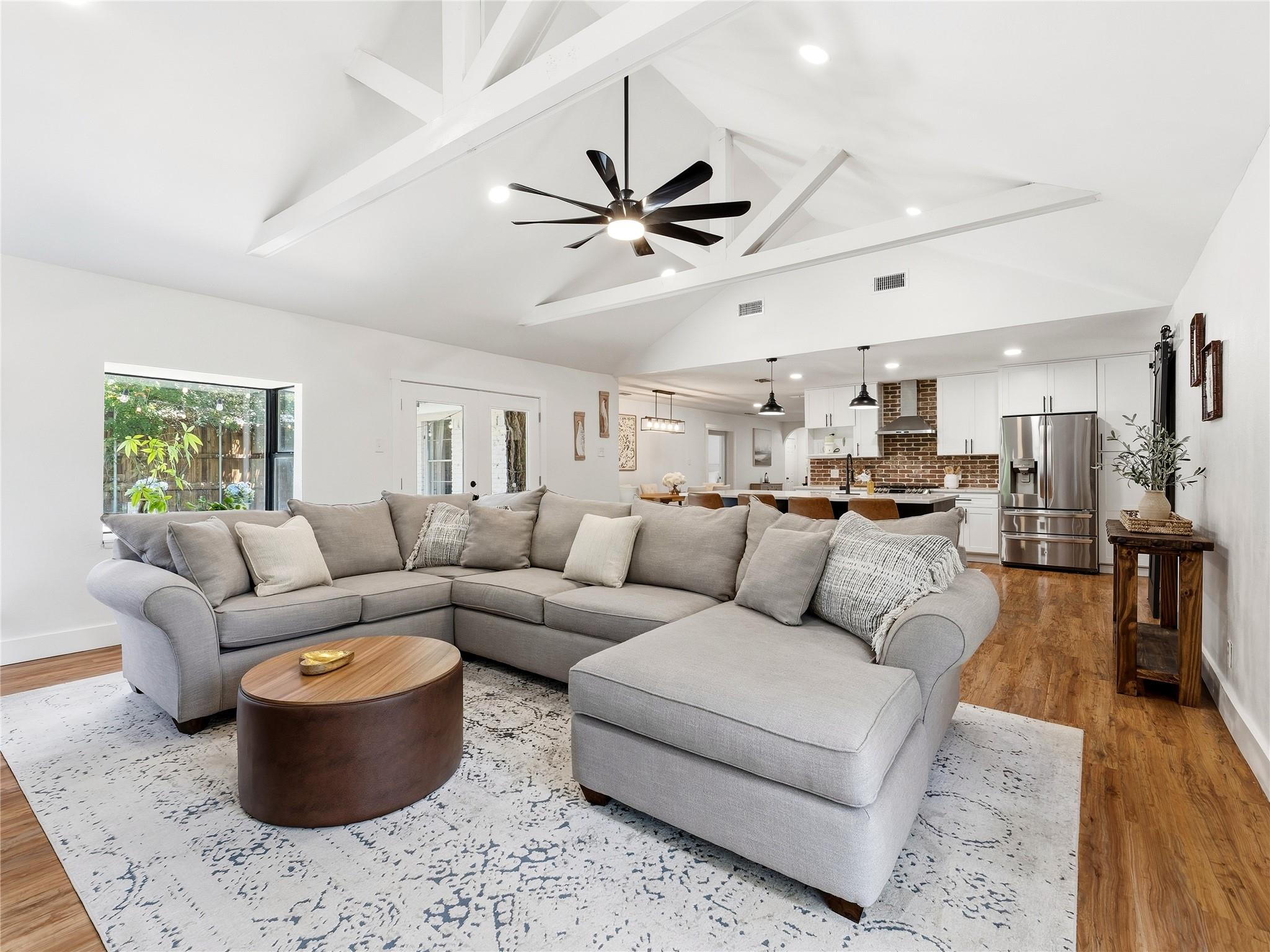 property viewer photo 14