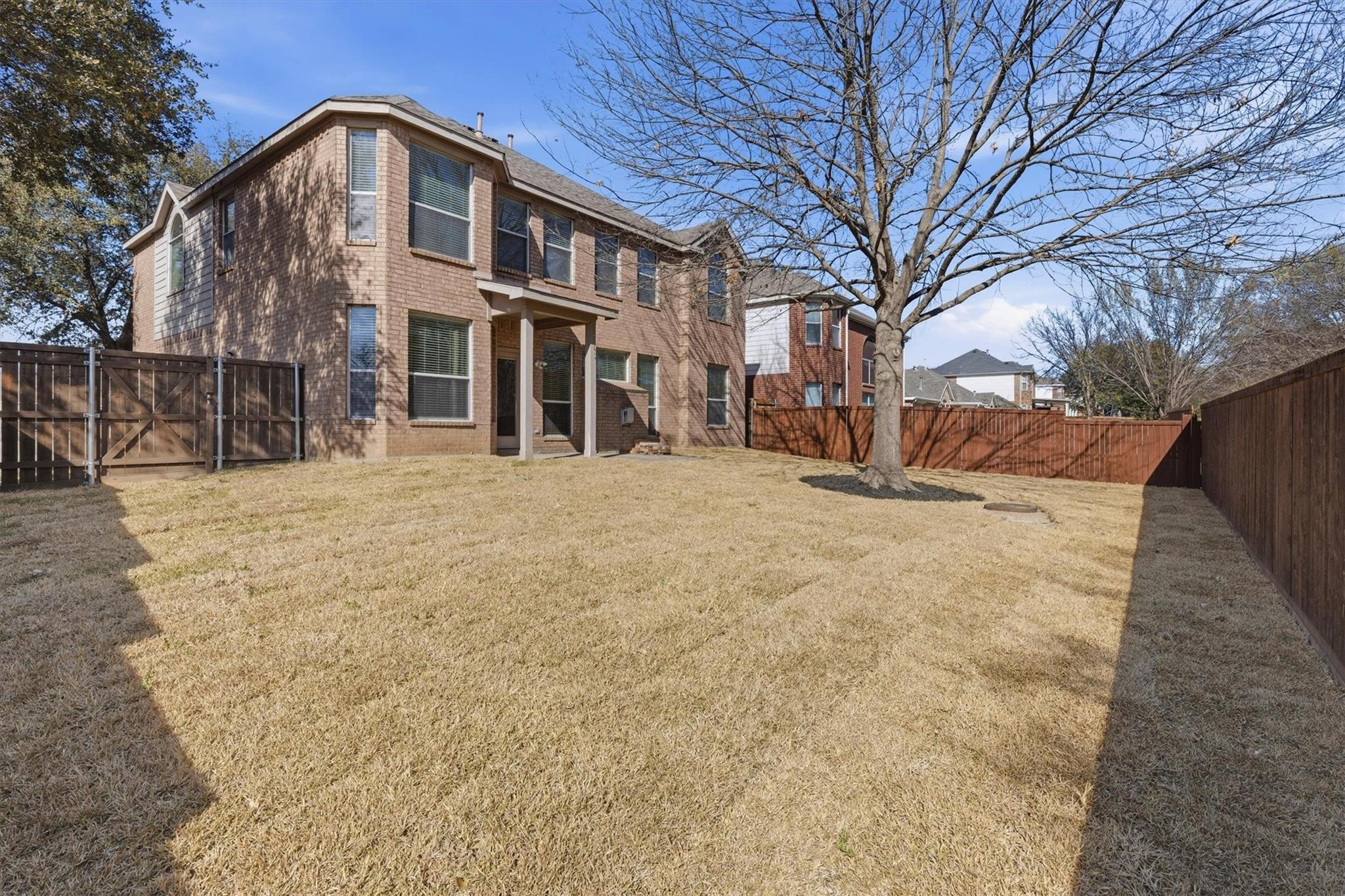 main property photo 23