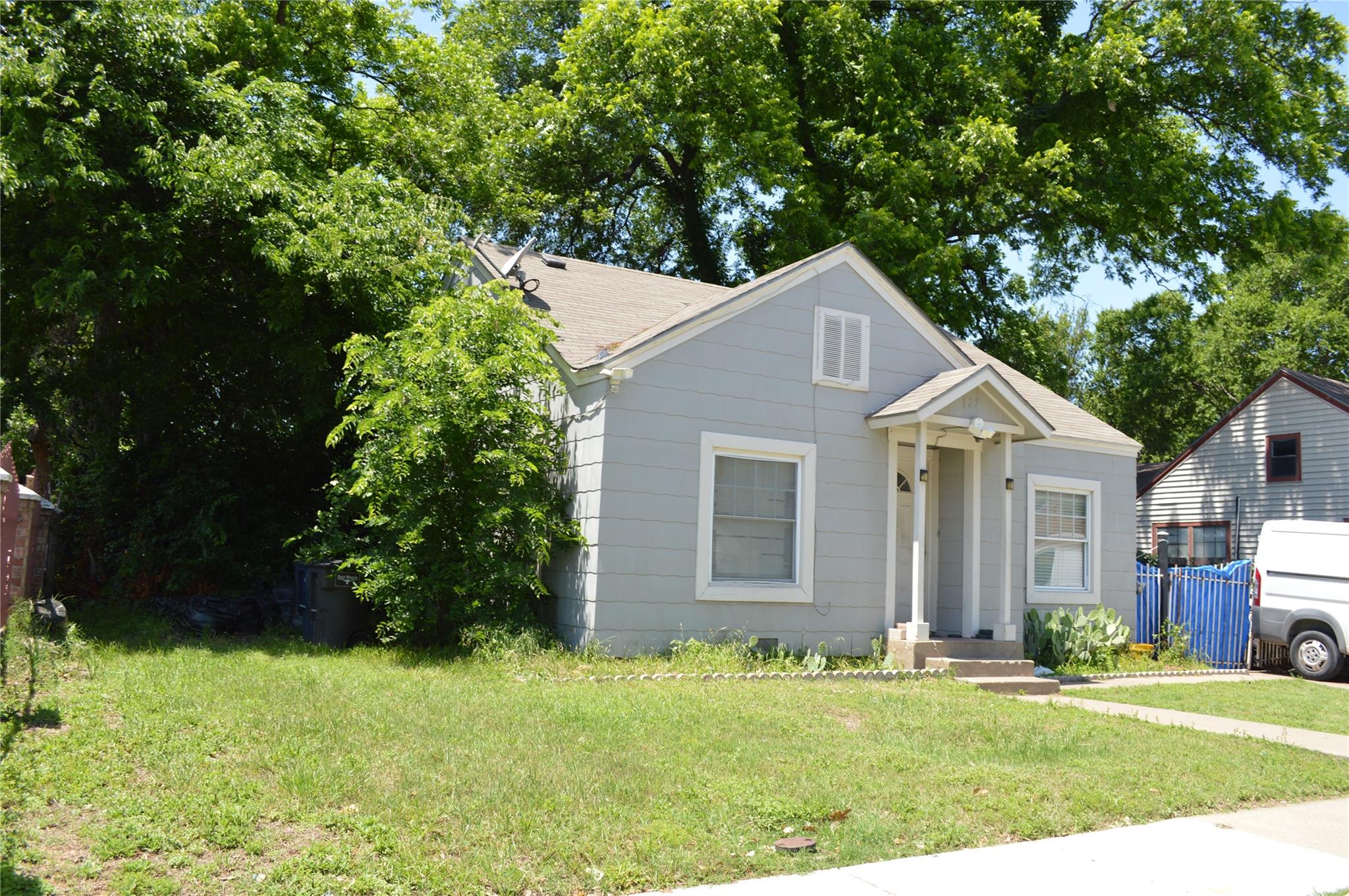 main property photo 3