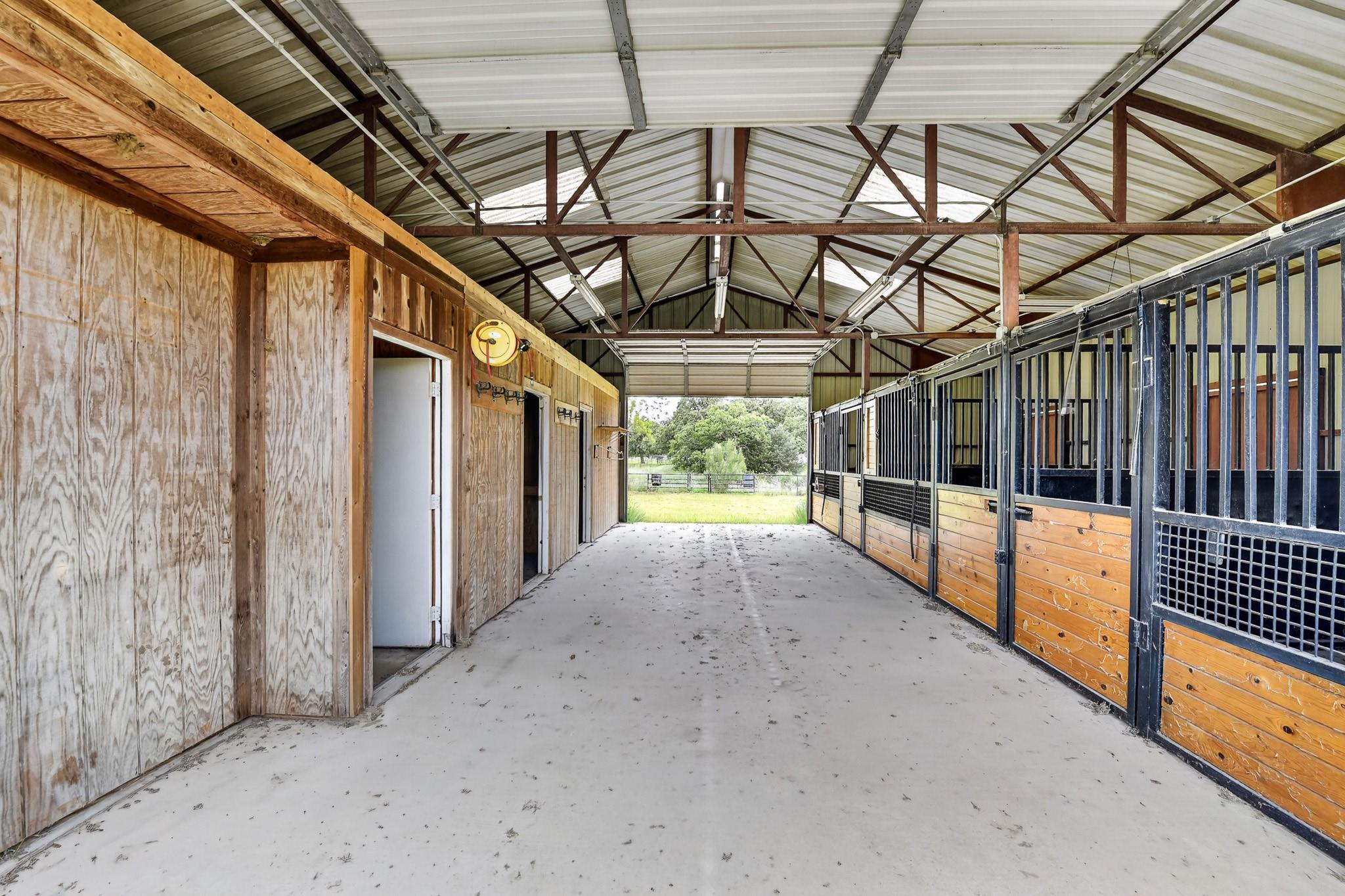 main property photo 29