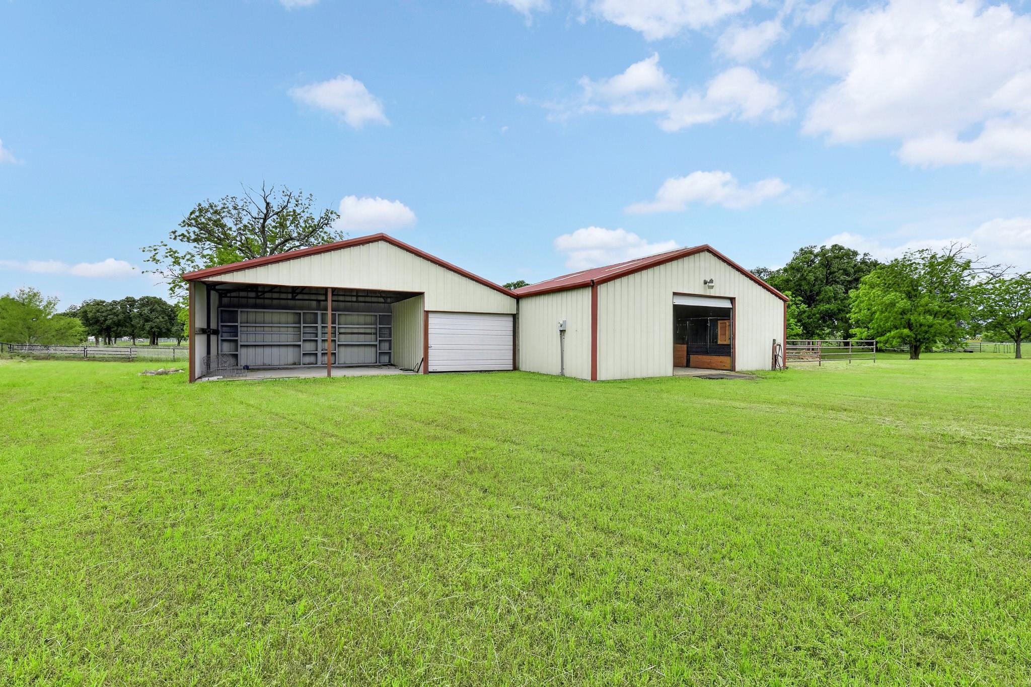 main property photo 30