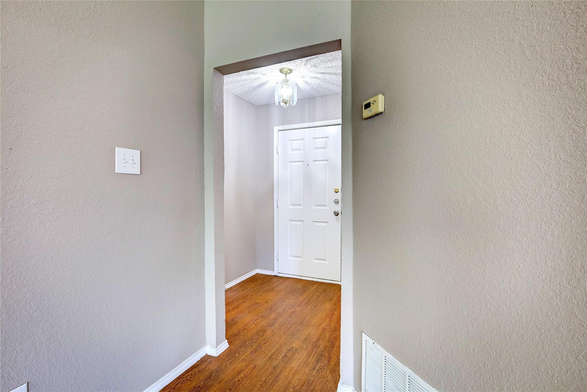 property viewer photo 1