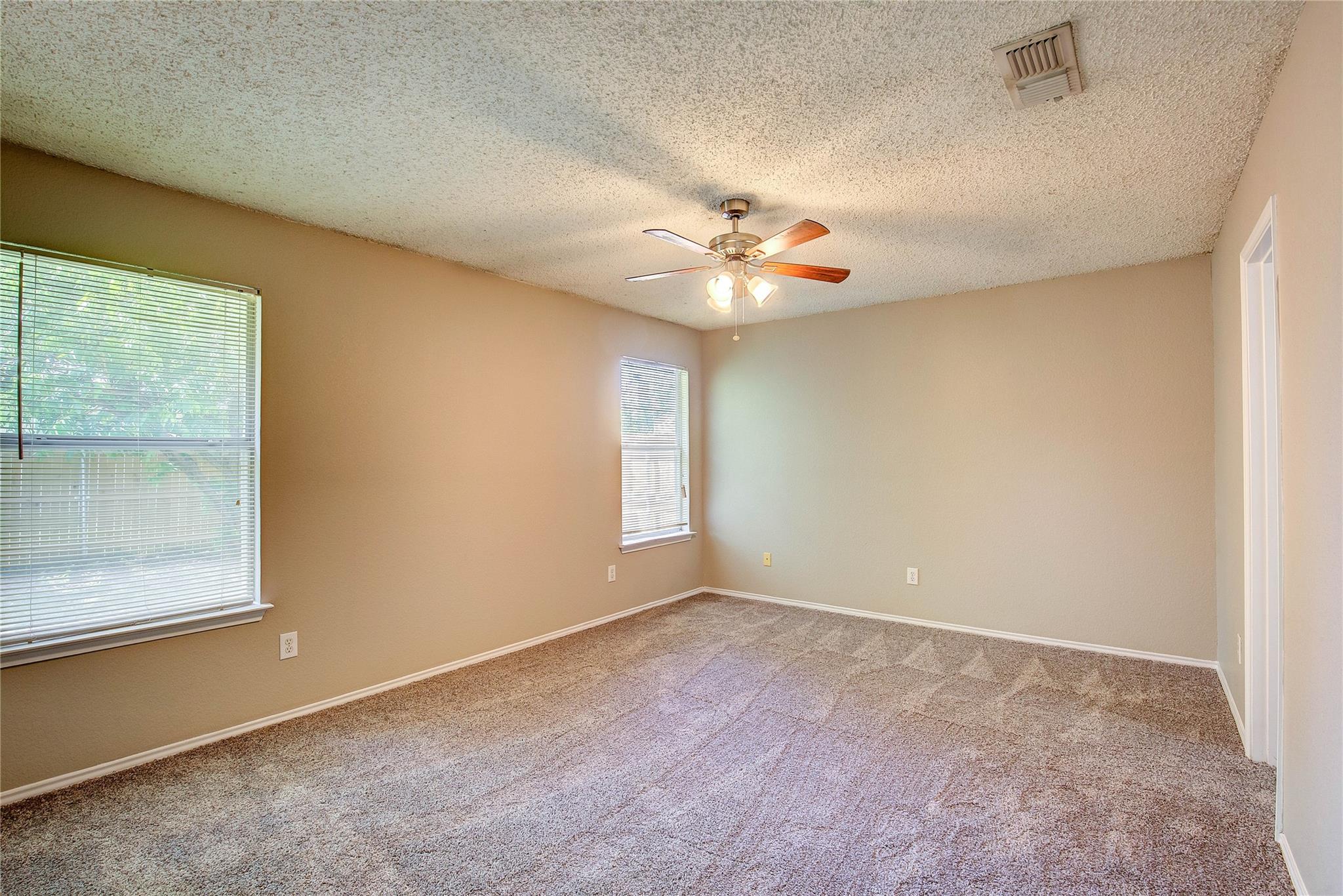 property viewer photo 16
