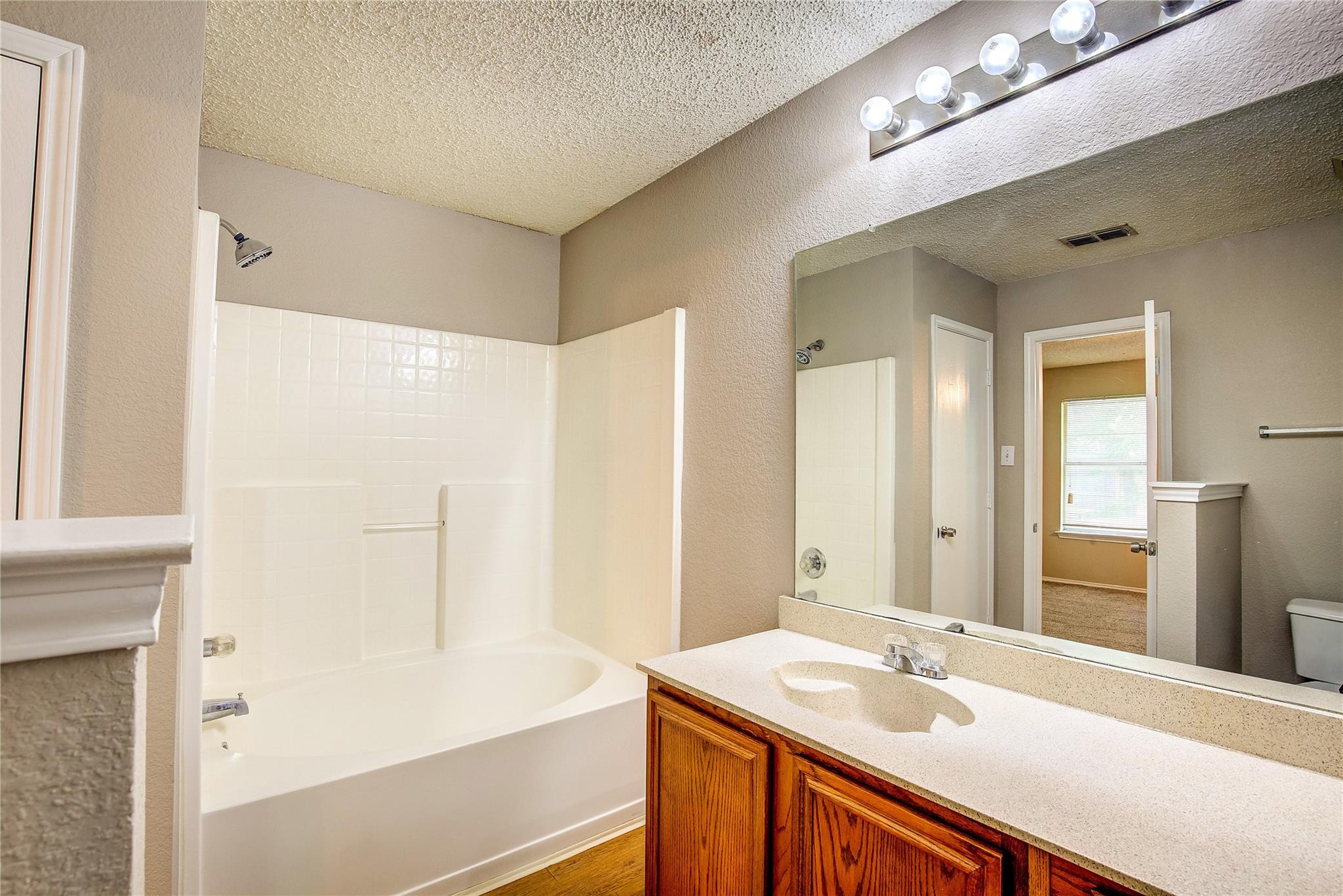 property viewer photo 17