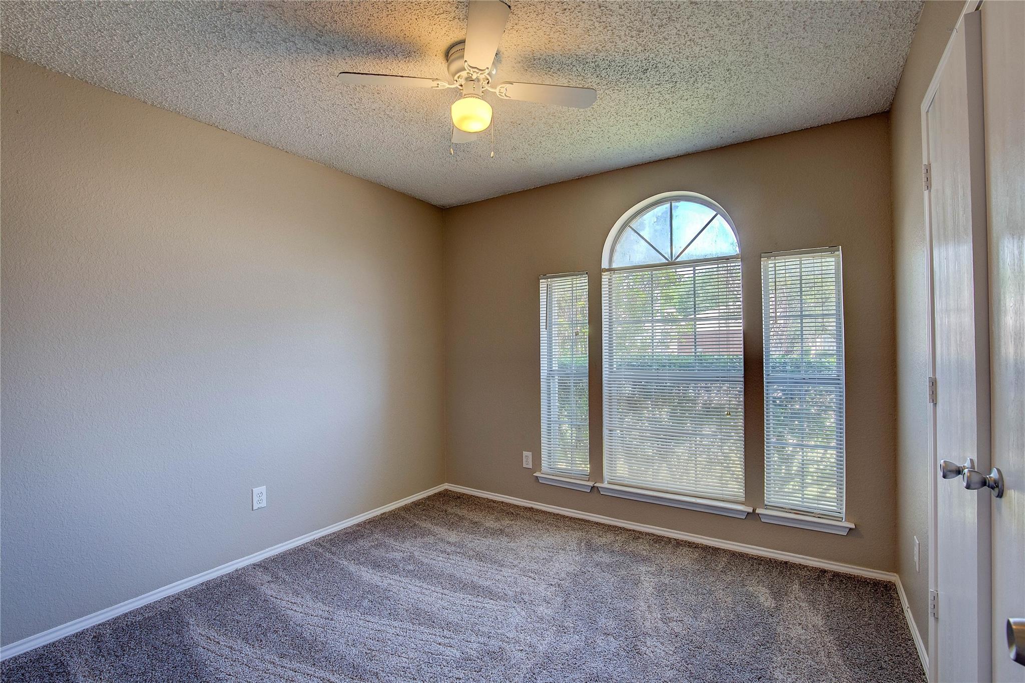 property viewer photo 21