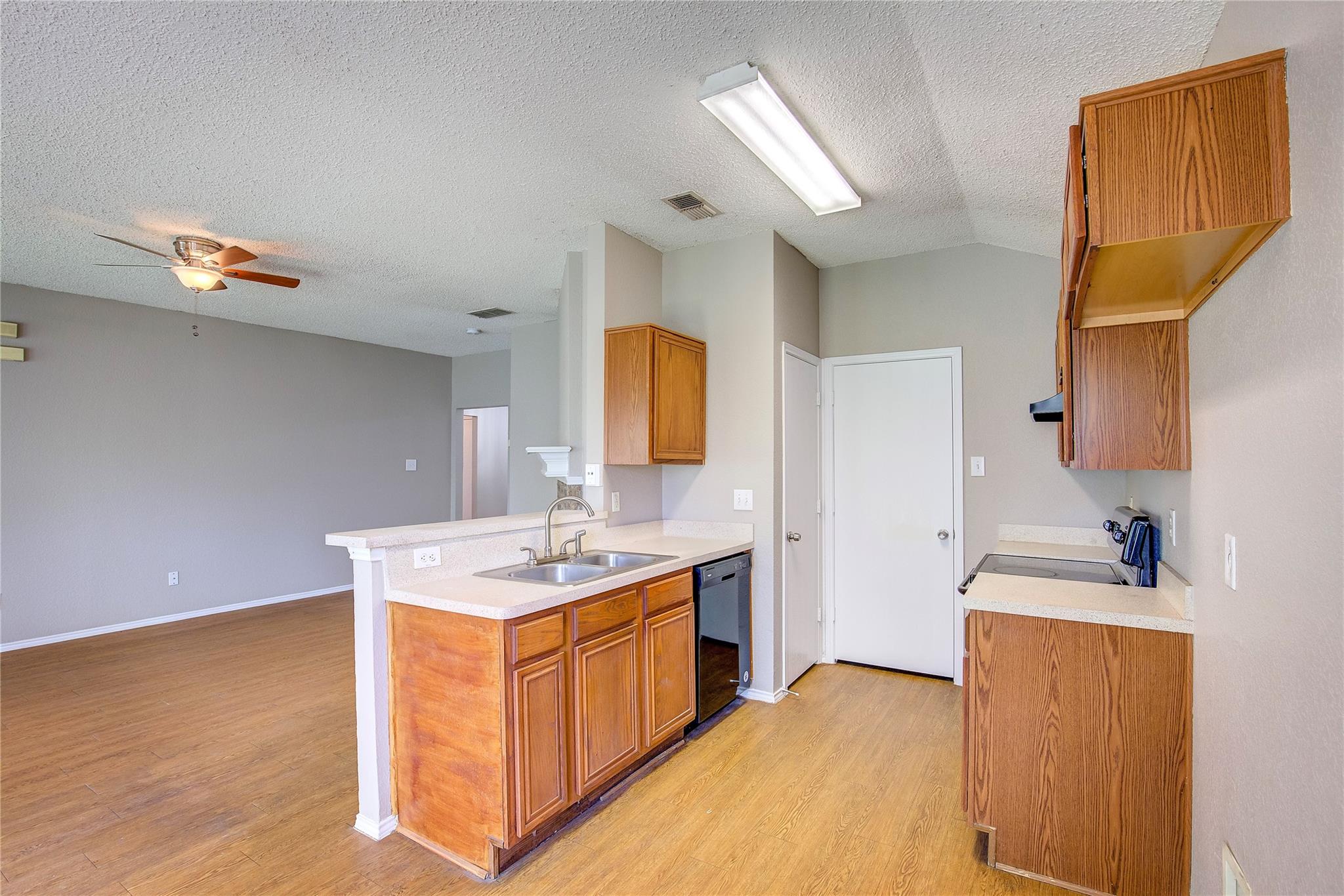 property viewer photo 7