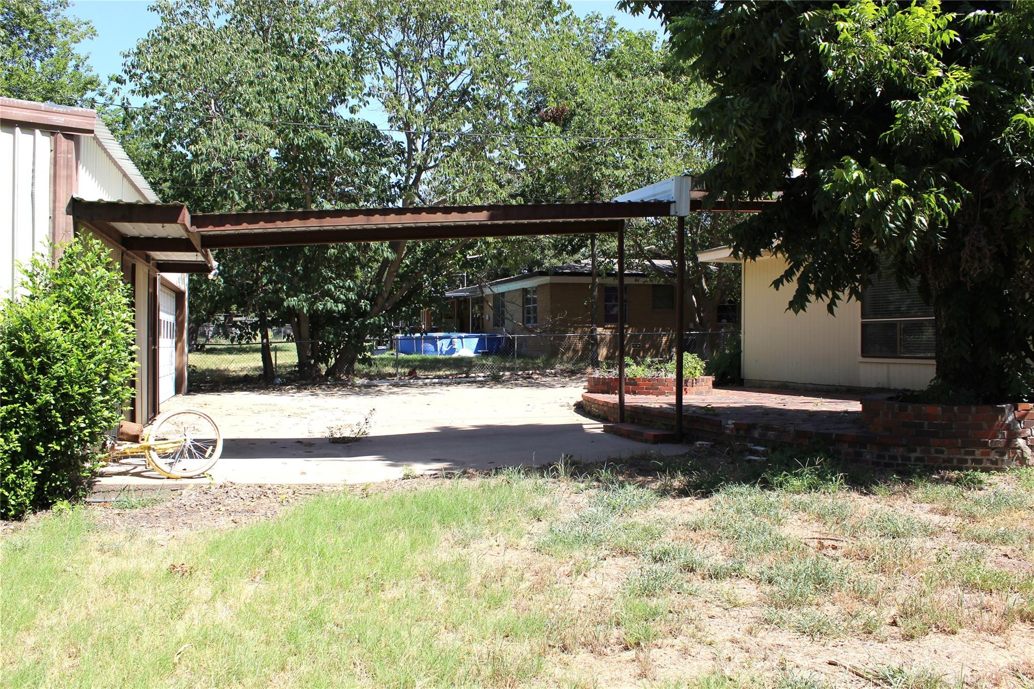 main property photo 18