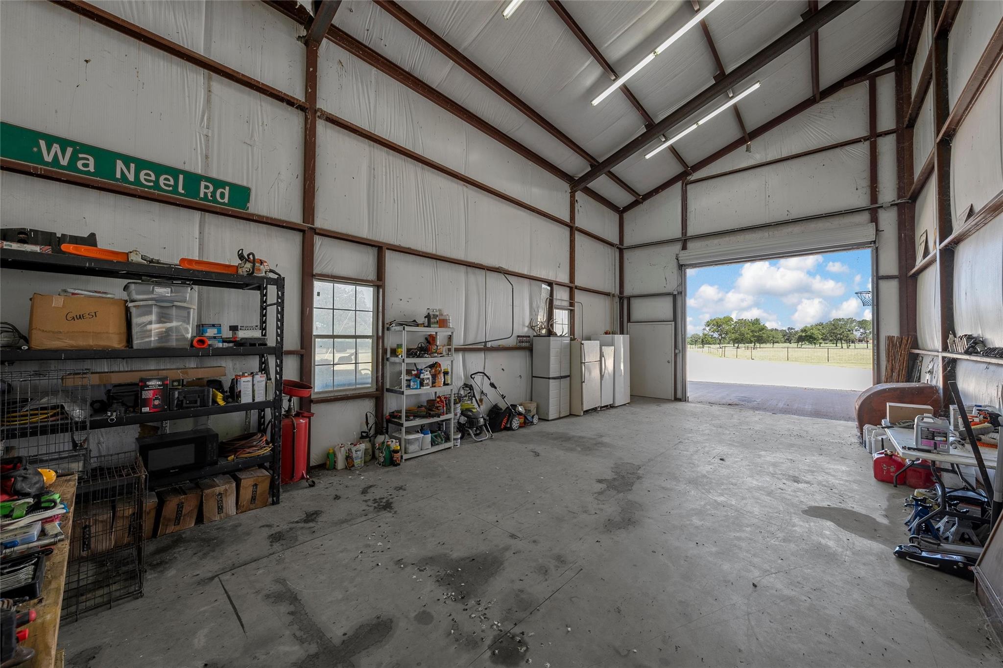 main property photo 28