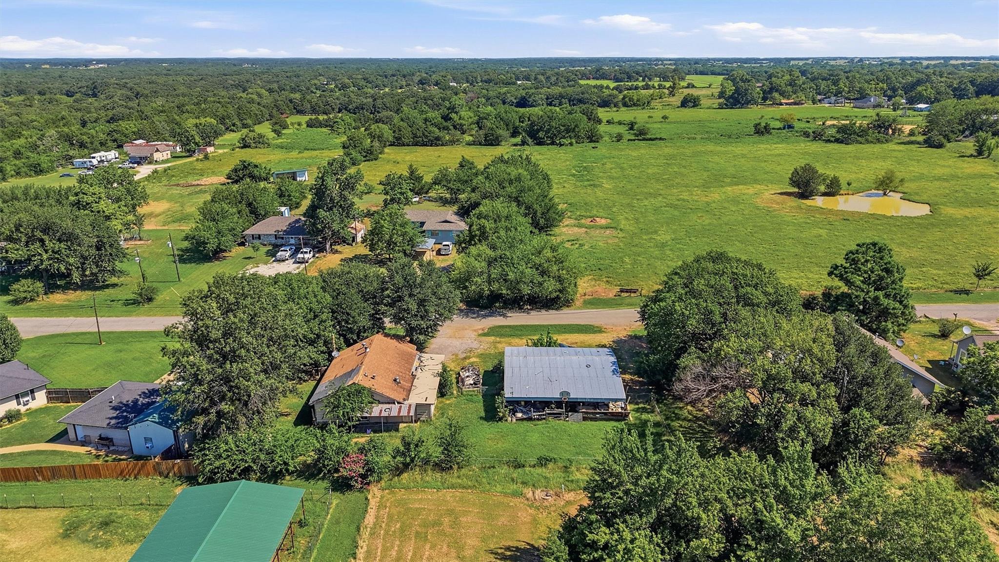 main property photo 16