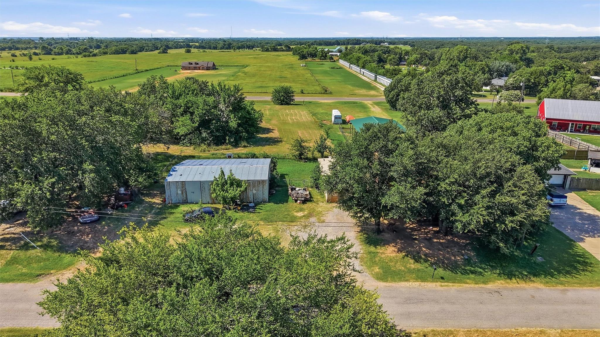 main property photo 19