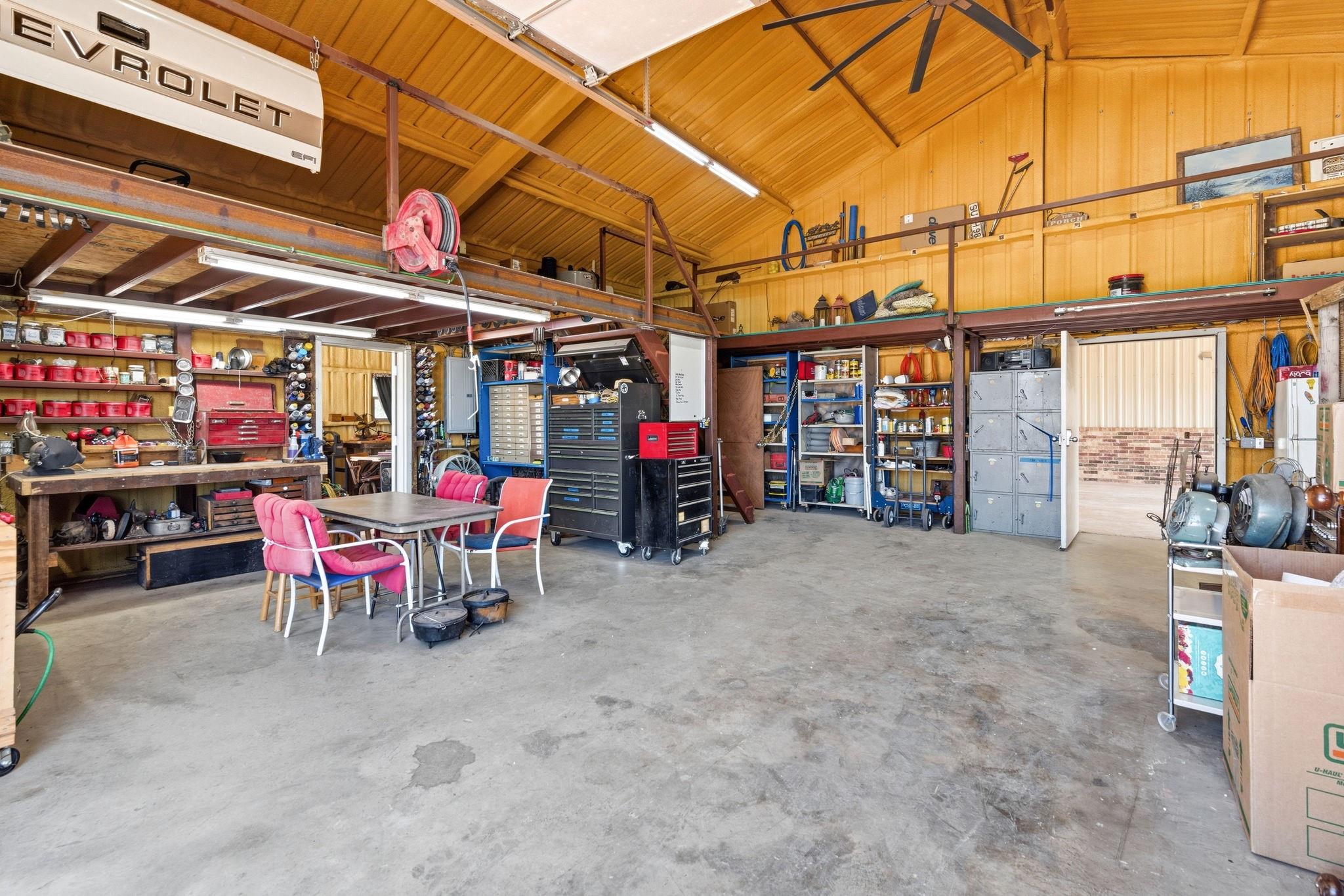 main property photo 32