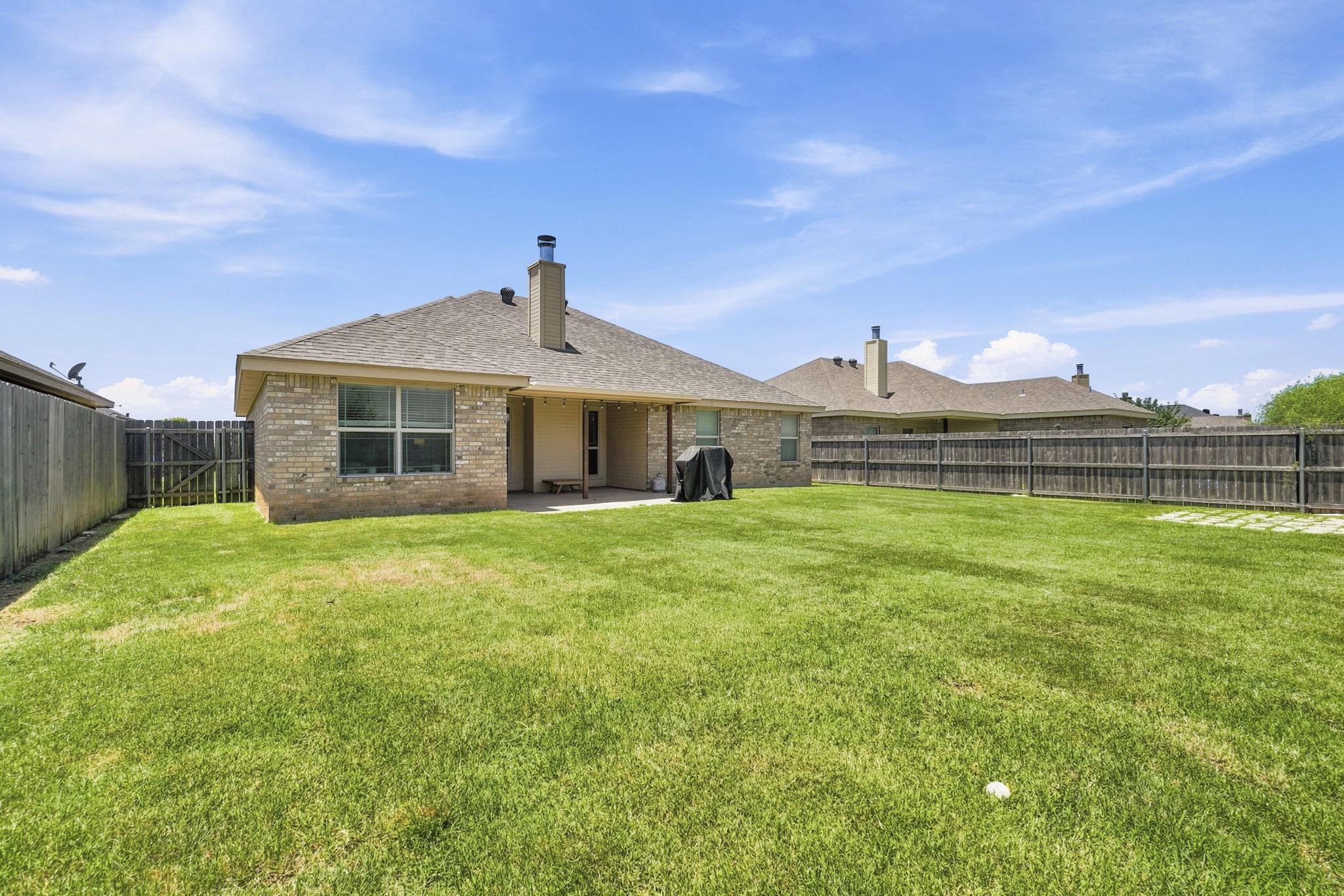 main property photo 33