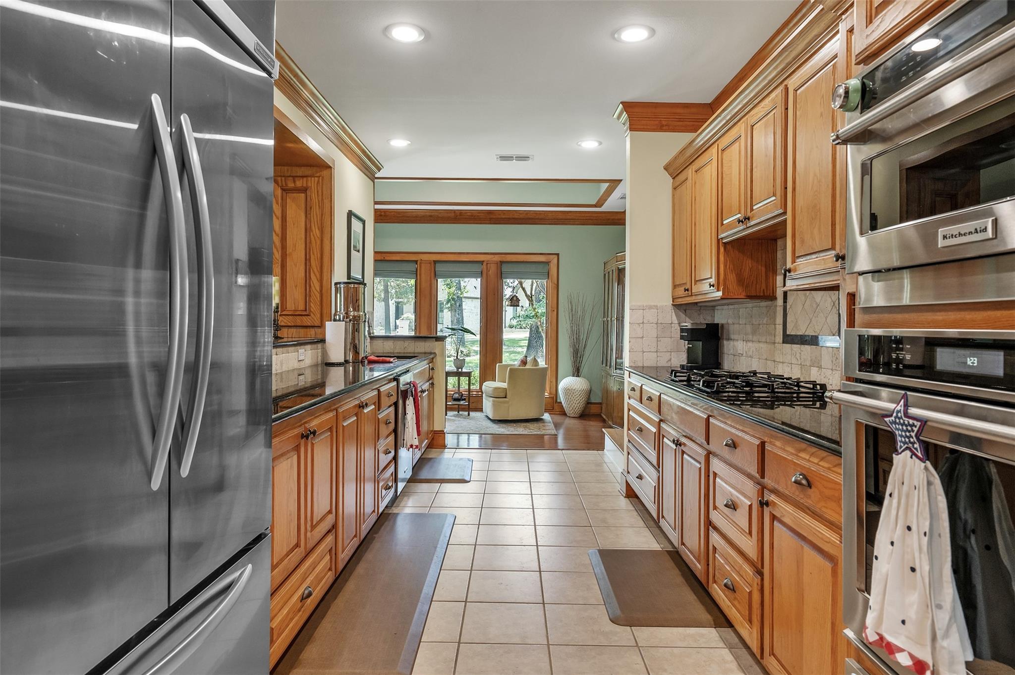 main property photo 7