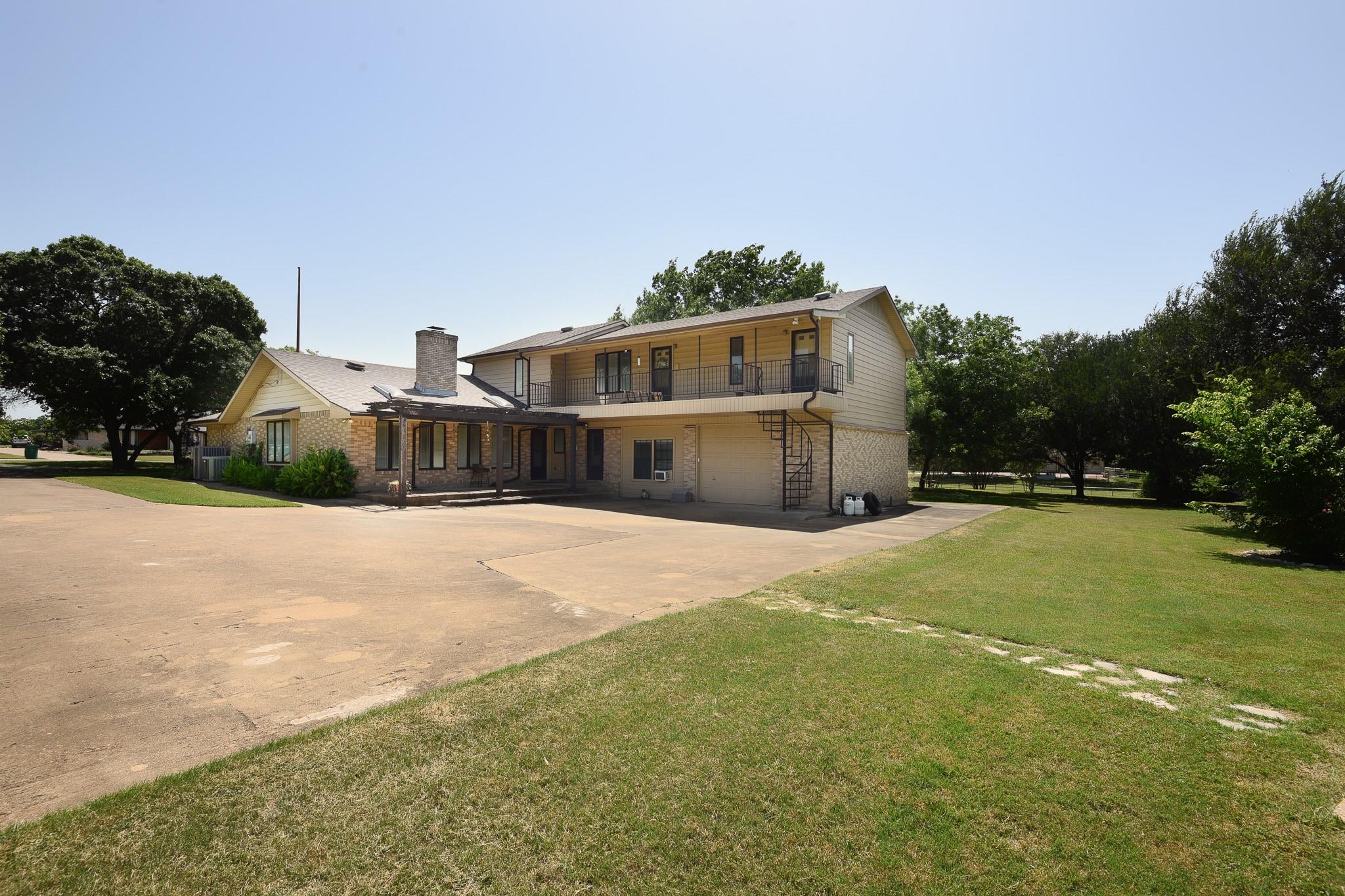 main property photo 28