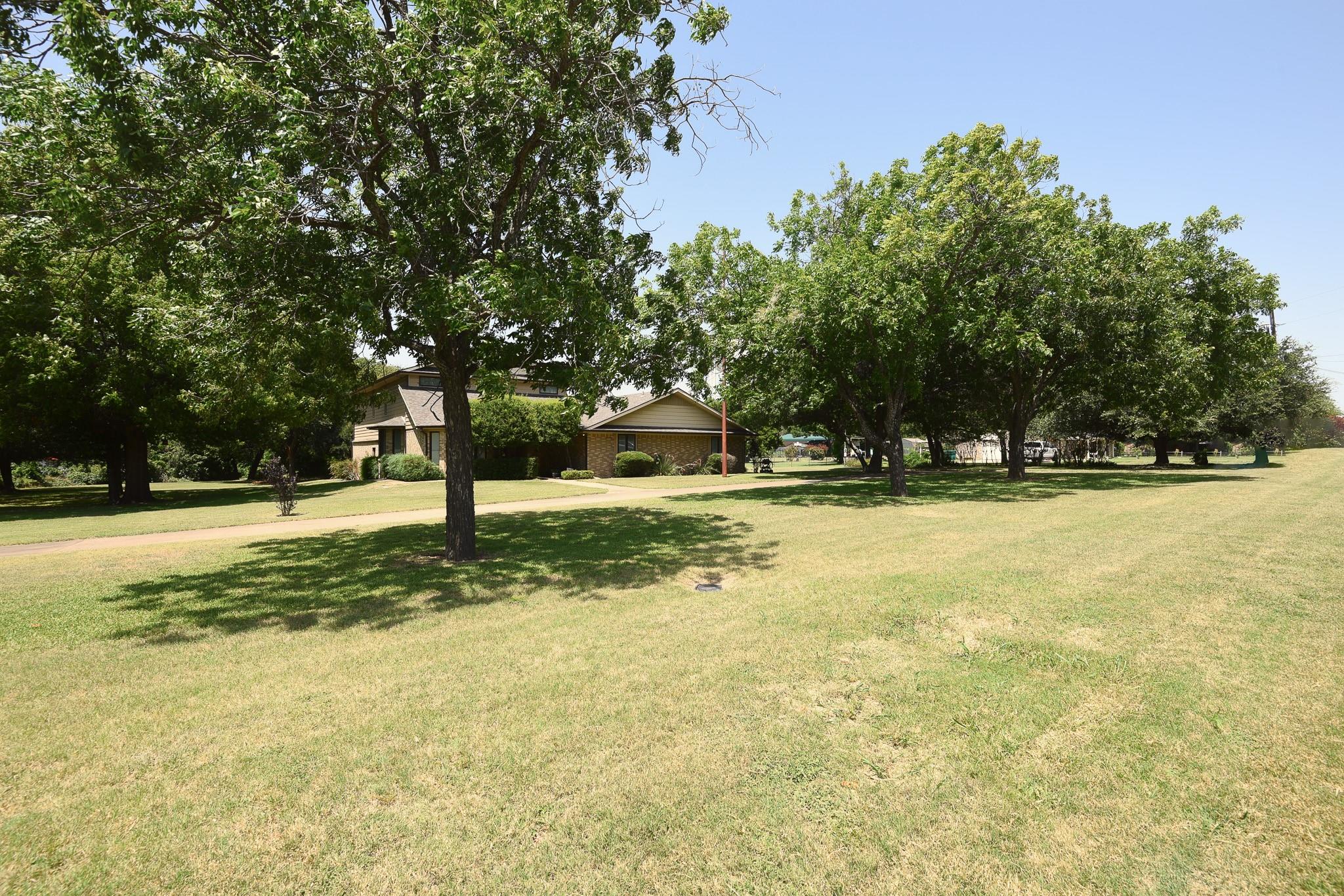 main property photo 31