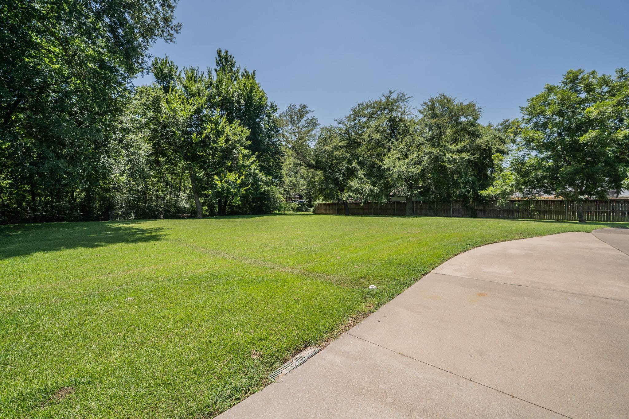 main property photo 33