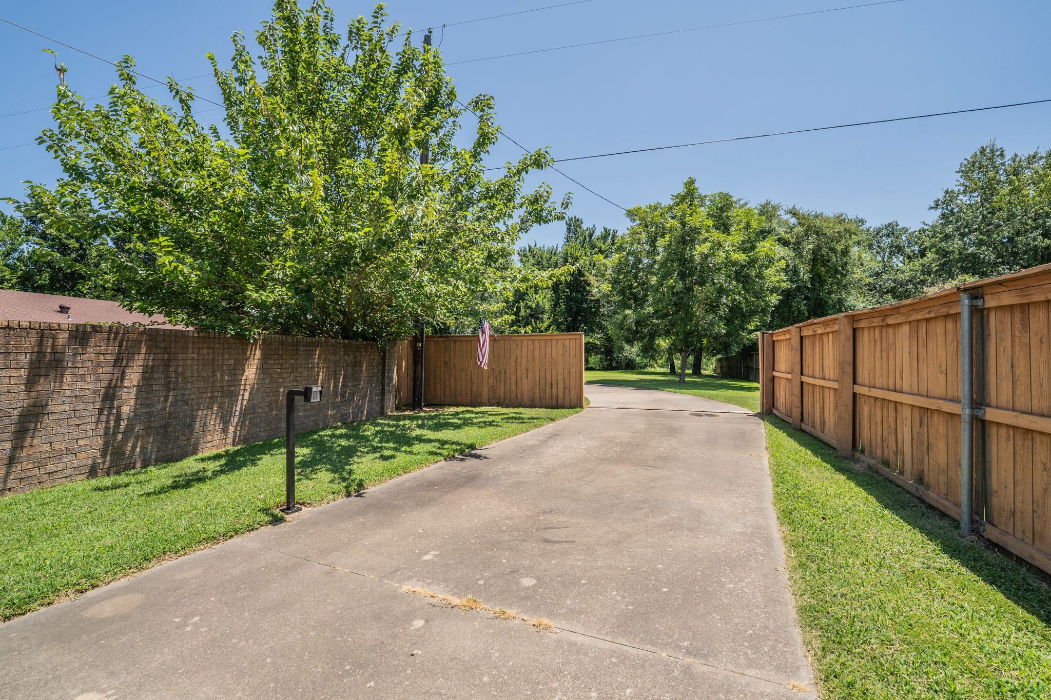 main property photo 37