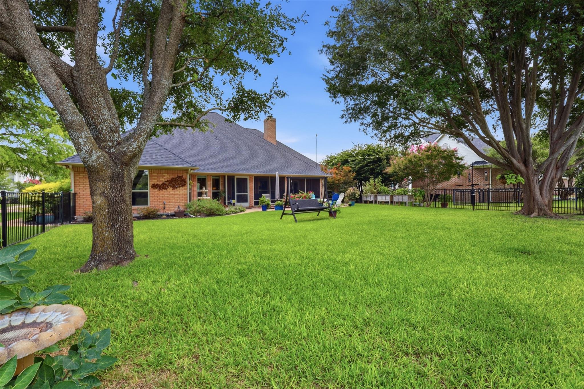 main property photo 19