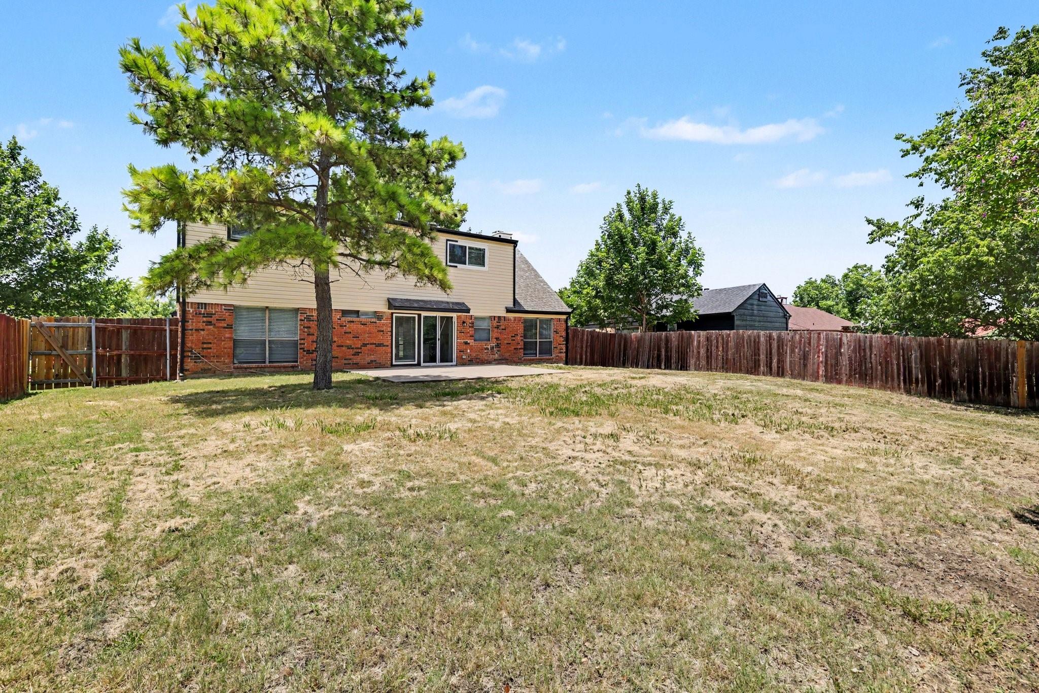main property photo 17