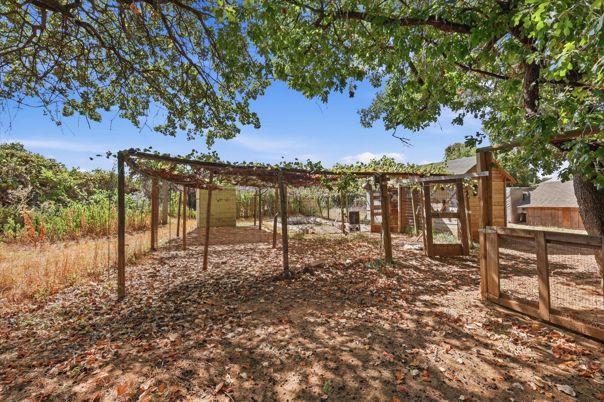 main property photo 14