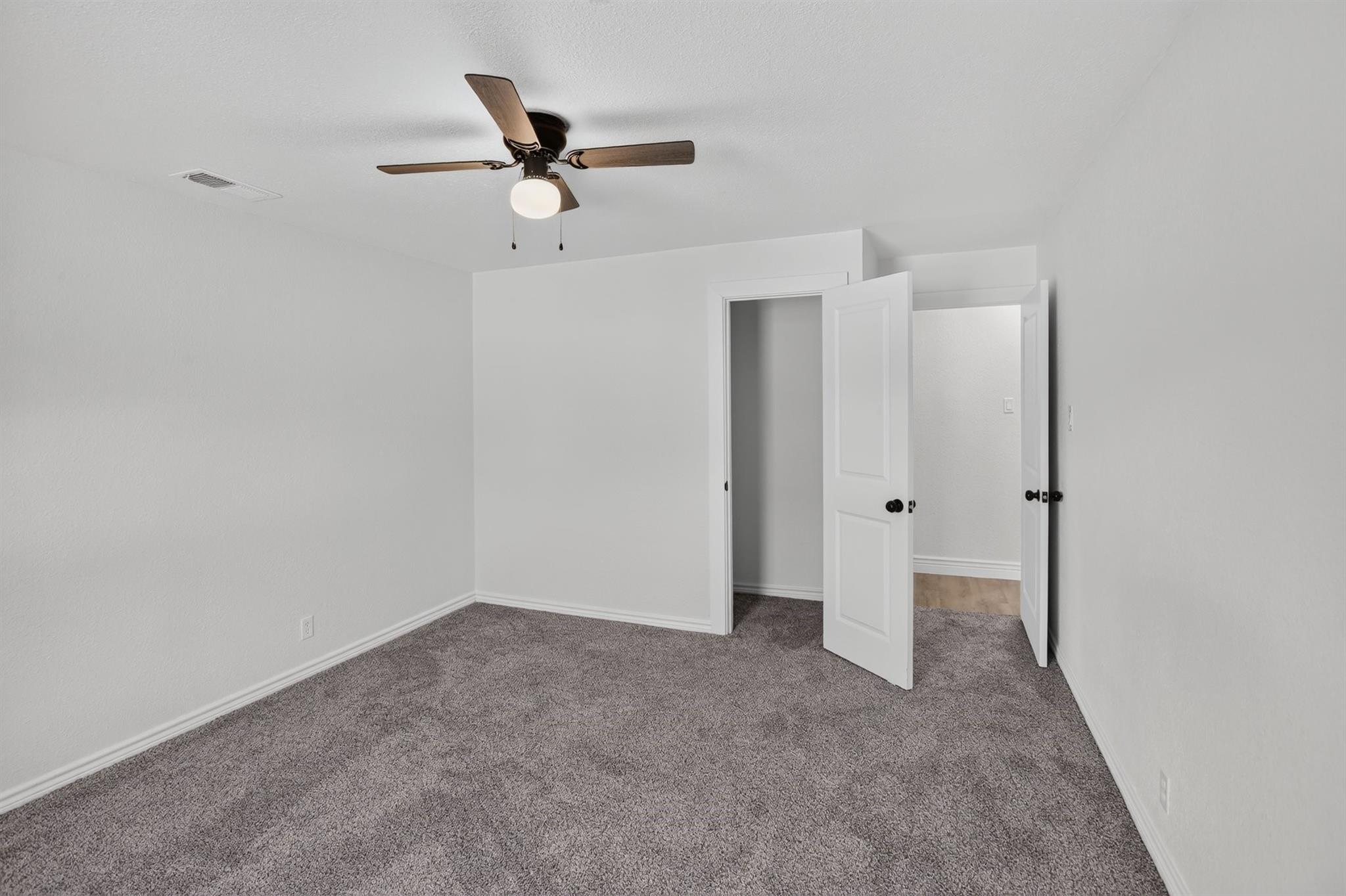 property viewer photo 16